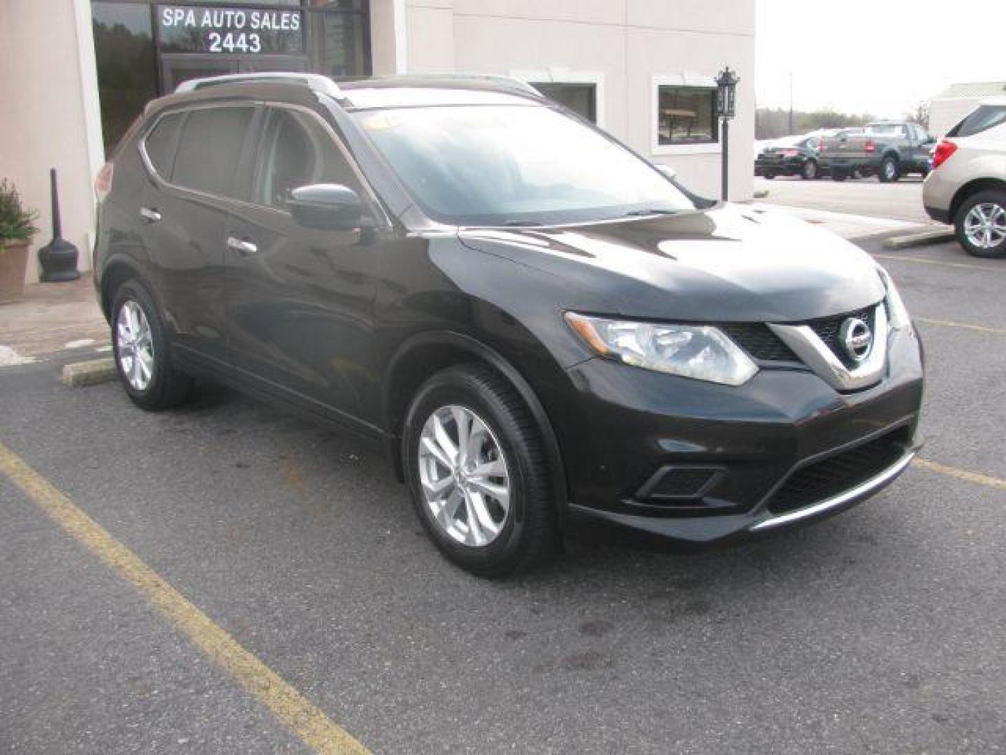 2016 Black Nissan Rogue S 2WD (5N1AT2MT7GC) with an 2.5L L4 DOHC 16V engine, Continuously Variable Transmission transmission, located at 2443 Albert Pike, Hot Springs, AR, 71913, (501) 623-6255, 34.492222, -93.109993 - Photo#5