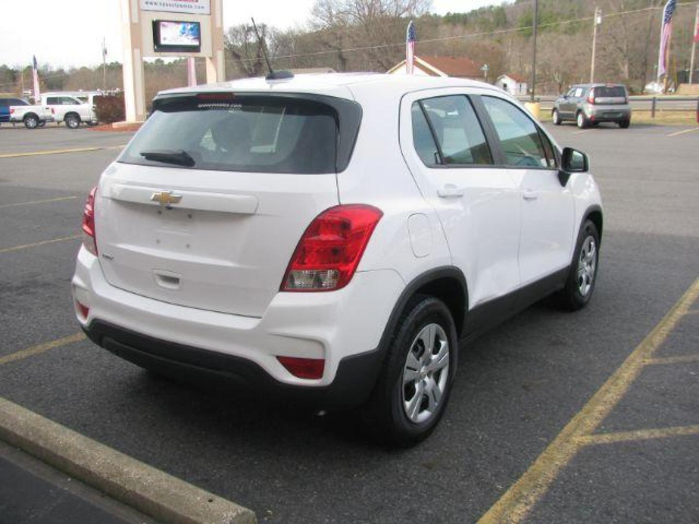 2018 White Chevrolet Trax LS FWD (3GNCJKSB5JL) with an 1.4L L4 DOHC 16V engine, 6-Speed Automatic transmission, located at 2443 Albert Pike, Hot Springs, AR, 71913, (501) 623-6255, 34.492222, -93.109993 - Photo#3