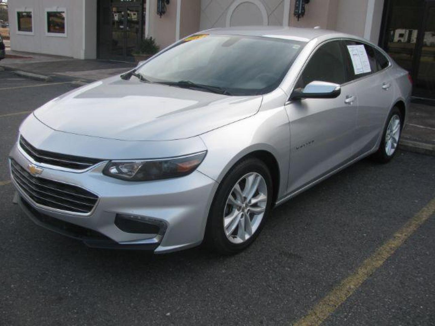 2018 Silver Chevrolet Malibu LT (1G1ZD5ST2JF) with an 1.5L L4 DOHC 16V engine, 6-Speed Automatic transmission, located at 2443 Albert Pike, Hot Springs, AR, 71913, (501) 623-6255, 34.492222, -93.109993 - Photo#0