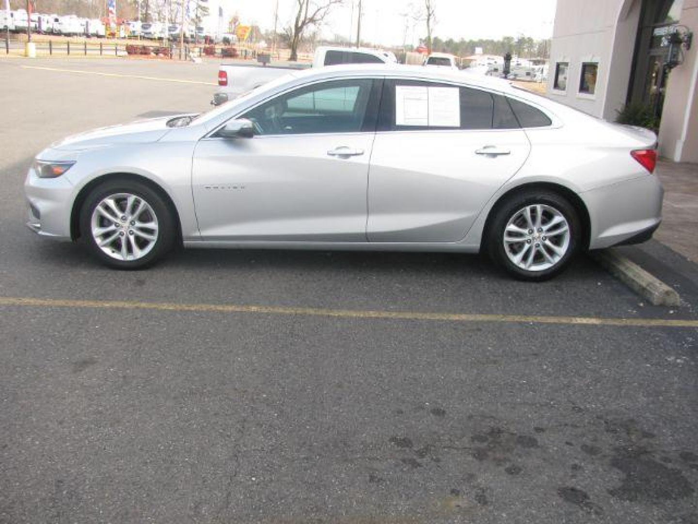 2018 Silver Chevrolet Malibu LT (1G1ZD5ST2JF) with an 1.5L L4 DOHC 16V engine, 6-Speed Automatic transmission, located at 2443 Albert Pike, Hot Springs, AR, 71913, (501) 623-6255, 34.492222, -93.109993 - Photo#1