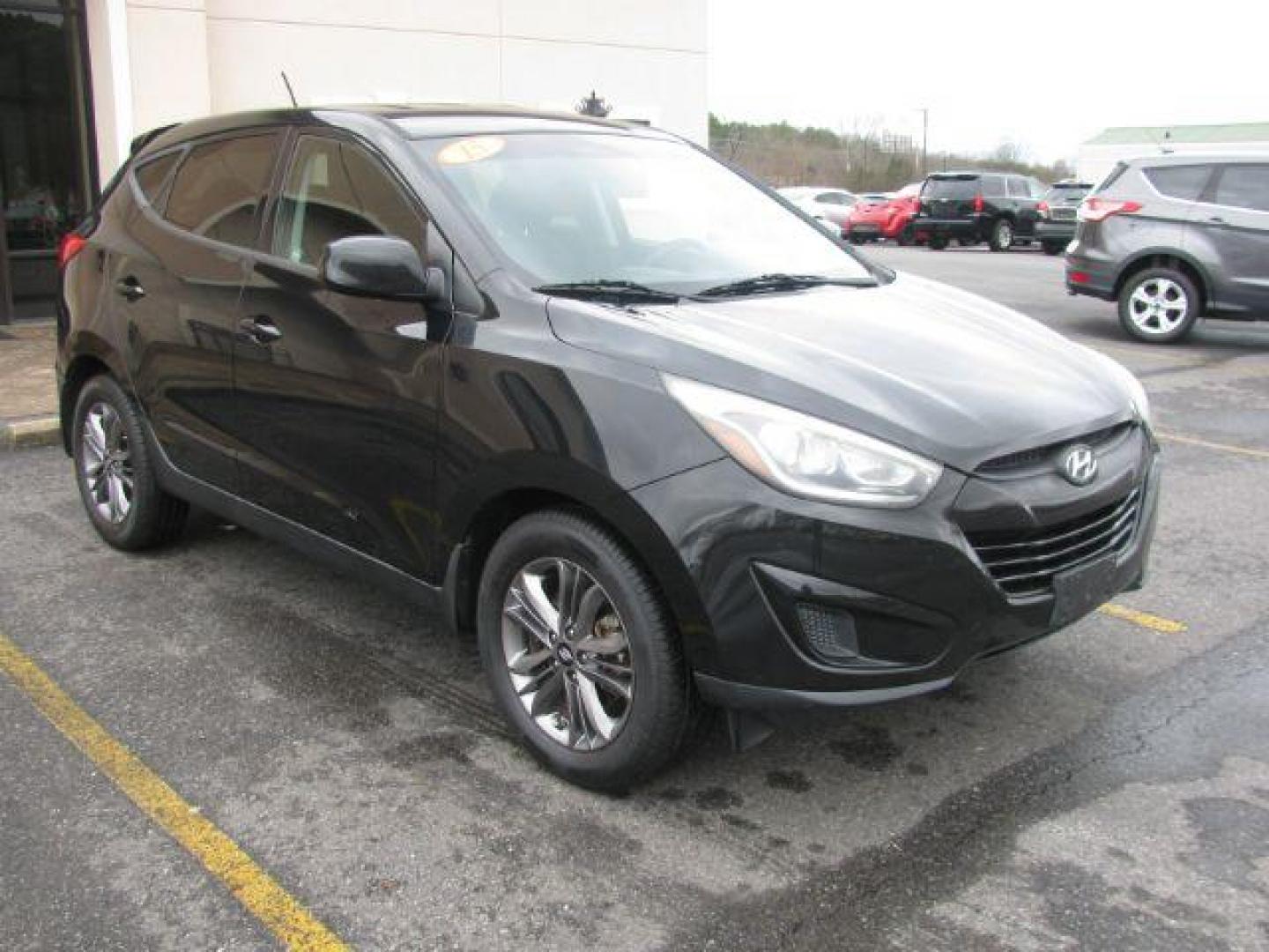 2015 Black Hyundai Tucson GLS FWD (KM8JT3AF3FU) with an 2.0L L4 DOHC 16V engine, 6-Speed Automatic transmission, located at 2443 Albert Pike, Hot Springs, AR, 71913, (501) 623-6255, 34.492222, -93.109993 - Photo#5