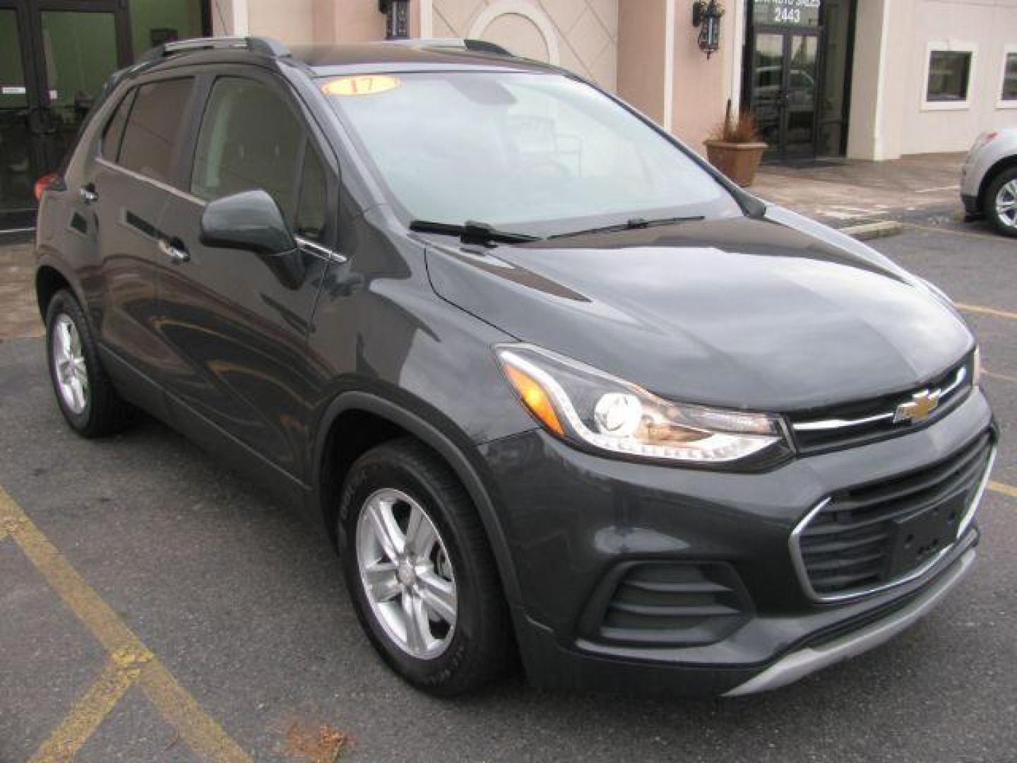 2017 Gray Chevrolet Trax LT FWD (3GNCJLSB6HL) with an 1.4L L4 DOHC 16V engine, 6-Speed Automatic transmission, located at 2443 Albert Pike, Hot Springs, AR, 71913, (501) 623-6255, 34.492222, -93.109993 - LISTED FEATURES MAY BE OPTIONAL AND NOT INCLUDED ON THIS VEHICLE!!! - Photo#5