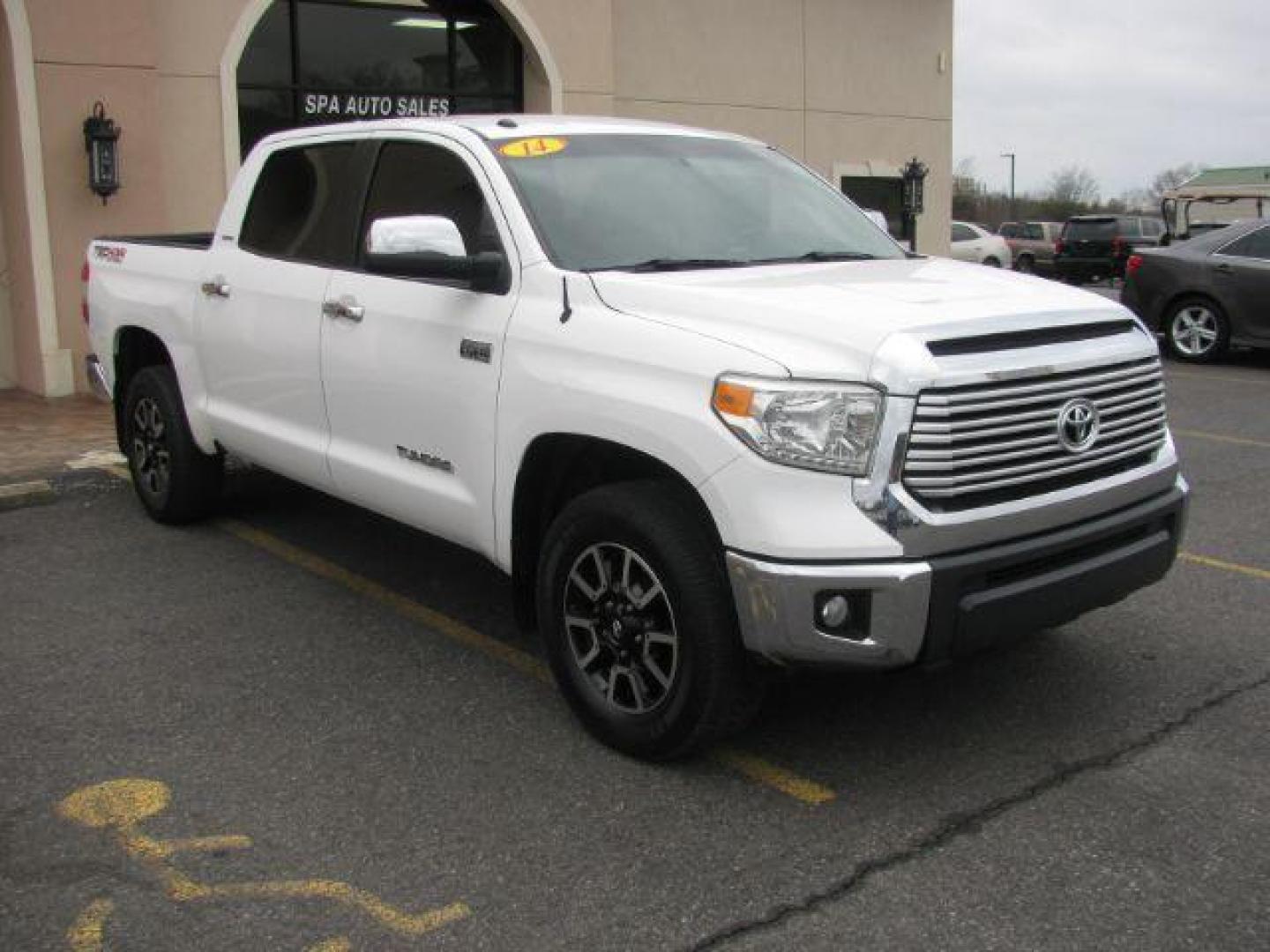 2014 White Toyota Tundra Limited 5.7L FFV CrewMax 4WD (5TFHW5F13EX) with an 5.7L V8 DOHC 32V FFV engine, 6-Speed Automatic transmission, located at 2443 Albert Pike, Hot Springs, AR, 71913, (501) 623-6255, 34.492222, -93.109993 - Photo#6