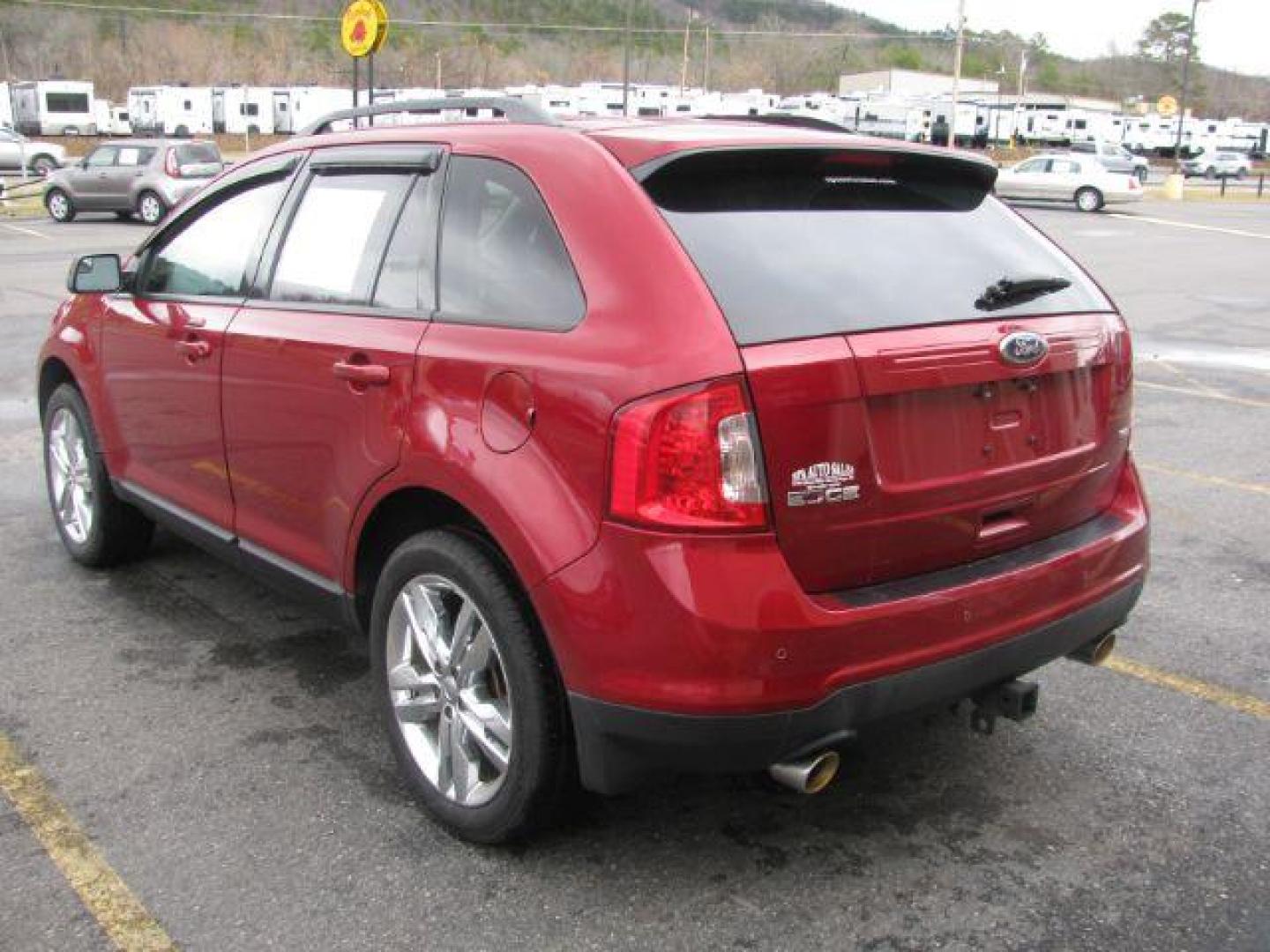 2013 Maroon Ford Edge SEL FWD (2FMDK3JC2DB) with an 3.5L V6 DOHC 24V engine, 6-Speed Automatic transmission, located at 2443 Albert Pike, Hot Springs, AR, 71913, (501) 623-6255, 34.492222, -93.109993 - LISTED FEATURES MAY BE OPTIONAL AND NOT INCLUDED ON THIS VEHICLE!!! - Photo#2