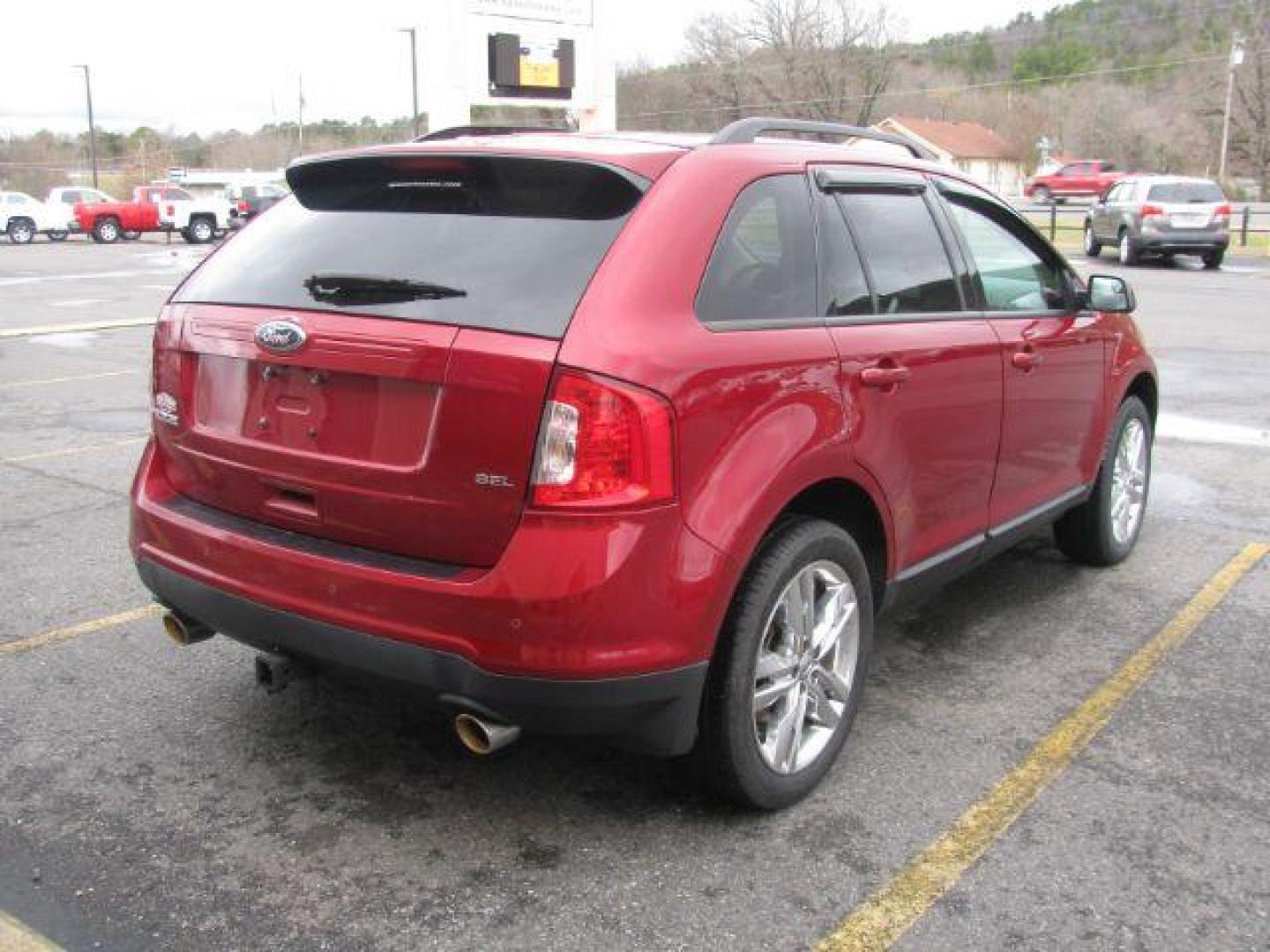 2013 Maroon Ford Edge SEL FWD (2FMDK3JC2DB) with an 3.5L V6 DOHC 24V engine, 6-Speed Automatic transmission, located at 2443 Albert Pike, Hot Springs, AR, 71913, (501) 623-6255, 34.492222, -93.109993 - LISTED FEATURES MAY BE OPTIONAL AND NOT INCLUDED ON THIS VEHICLE!!! - Photo#3