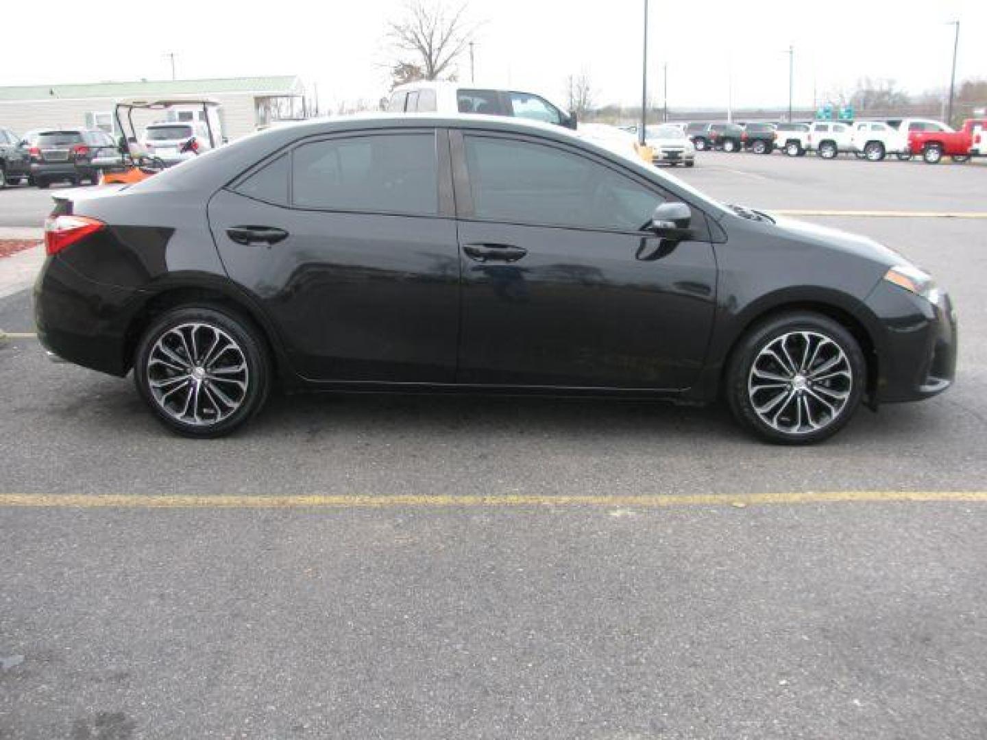 2015 Black Toyota Corolla S CVT (5YFBURHE5FP) with an 1.8L L4 DOHC 16V engine, Continuously Variable Transmission transmission, located at 2443 Albert Pike, Hot Springs, AR, 71913, (501) 623-6255, 34.492222, -93.109993 - Photo#4