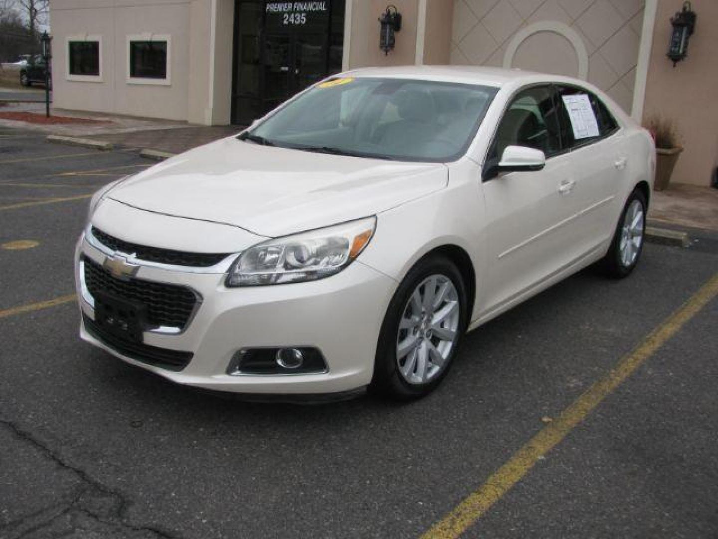 2014 White Chevrolet Malibu 2LT (1G11E5SL5EF) with an 2.5L L4 DOHC 16V engine, 6-Speed Automatic transmission, located at 2443 Albert Pike, Hot Springs, AR, 71913, (501) 623-6255, 34.492222, -93.109993 - Photo#0