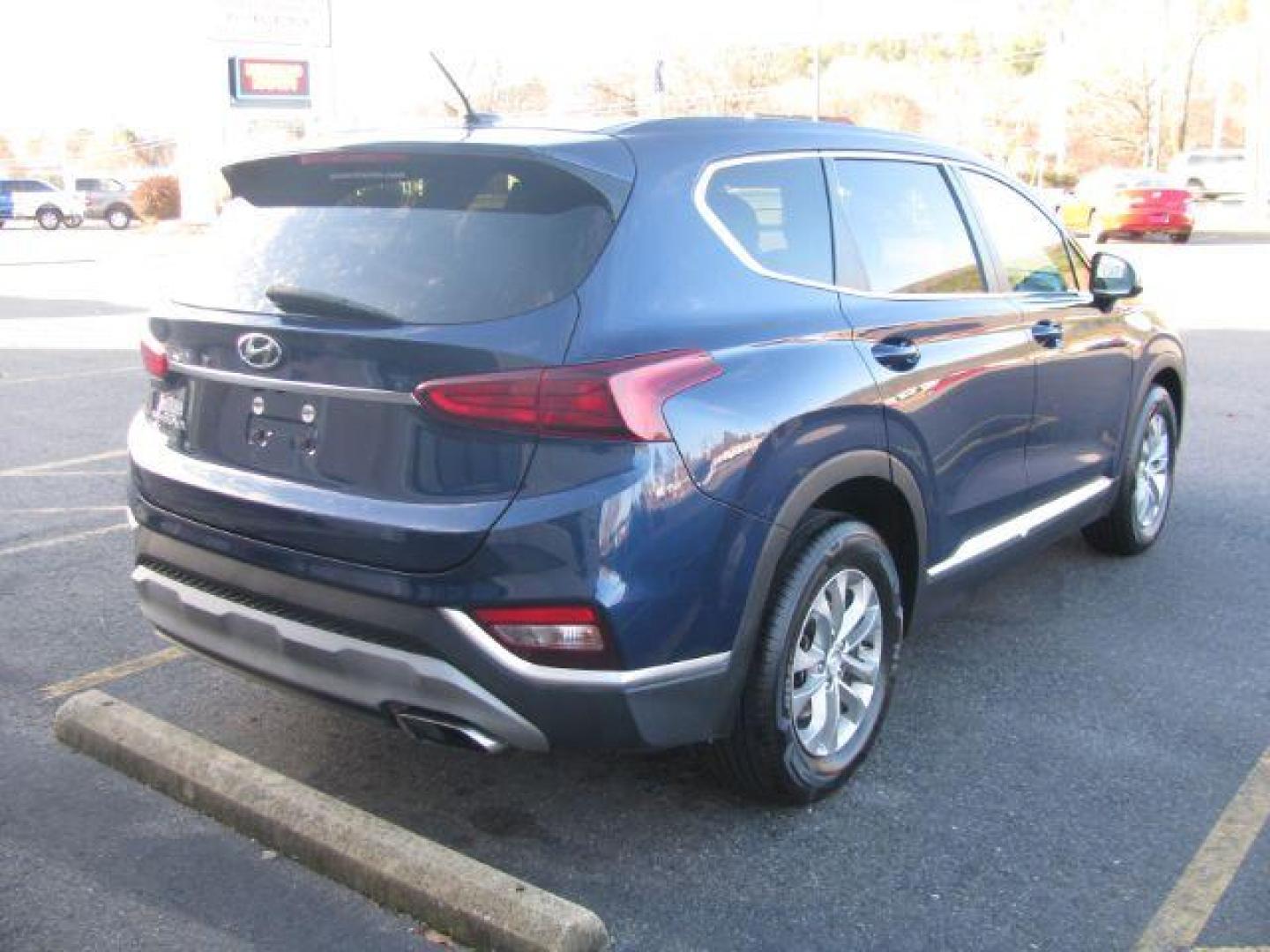 2019 Blue Hyundai Santa Fe SE 2.4 (5NMS23AD4KH) with an 2.4L L4 DOHC 16V engine, 8-Speed Automatic transmission, located at 2443 Albert Pike, Hot Springs, AR, 71913, (501) 623-6255, 34.492222, -93.109993 - Photo#3