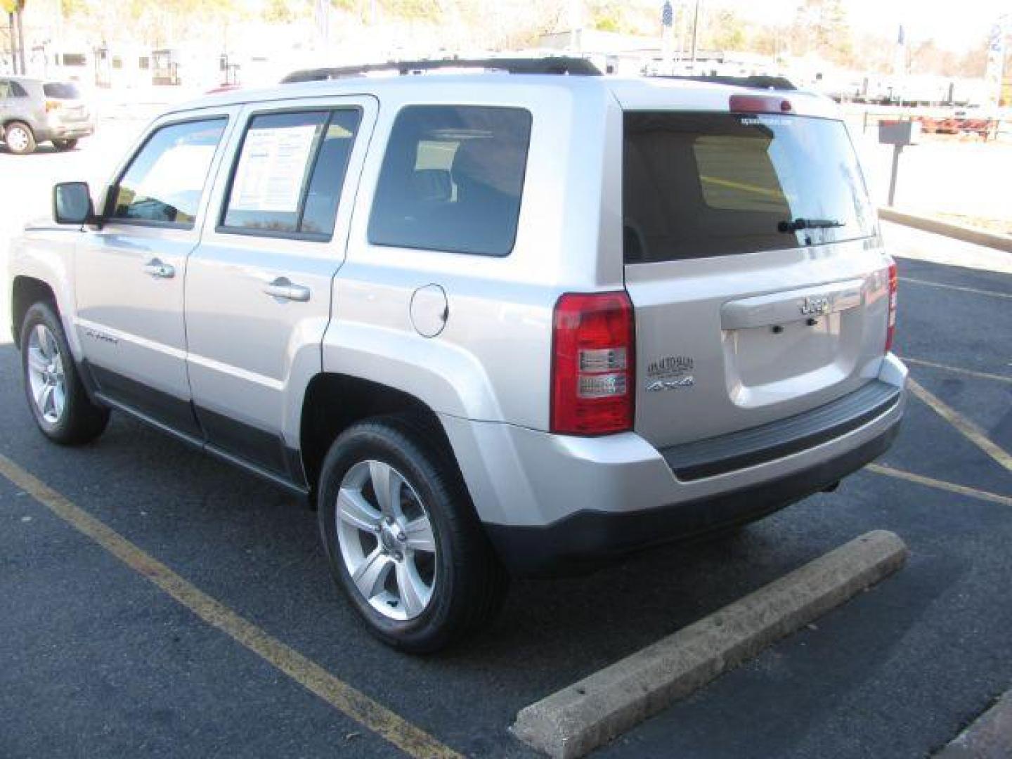 2013 Silver Jeep Patriot Sport 4WD (1C4NJRBB0DD) with an 2.4L L4 DOHC 16V engine, located at 2443 Albert Pike, Hot Springs, AR, 71913, (501) 623-6255, 34.492222, -93.109993 - Photo#2