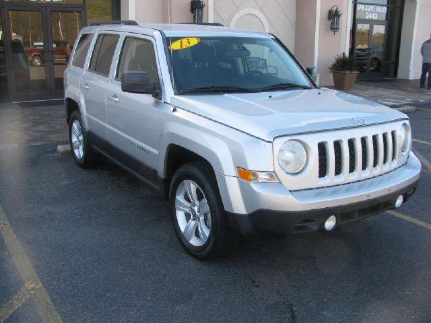 2013 Silver Jeep Patriot Sport 4WD (1C4NJRBB0DD) with an 2.4L L4 DOHC 16V engine, located at 2443 Albert Pike, Hot Springs, AR, 71913, (501) 623-6255, 34.492222, -93.109993 - Photo#5