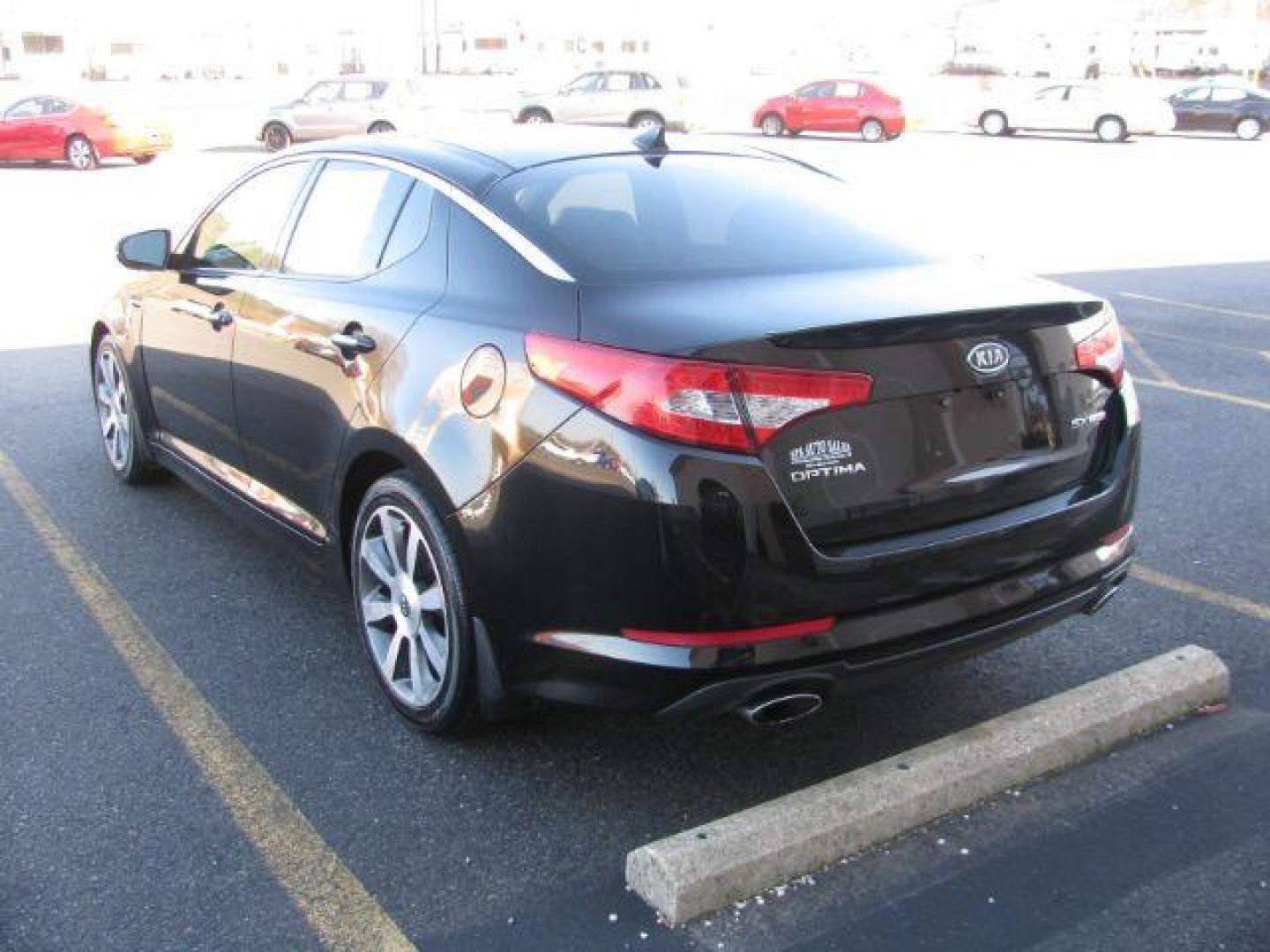 2011 Black Kia Optima SX (KNAGR4A63B5) with an 2.0L L4 DOHC 16V TURBO engine, 6-Speed Automatic transmission, located at 2443 Albert Pike, Hot Springs, AR, 71913, (501) 623-6255, 34.492222, -93.109993 - LISTED FEATURES MAY BE OPTIONAL AND NOT INCLUDED ON THIS VEHICLE!!! - Photo#3