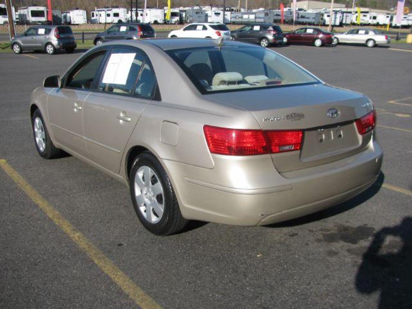 2009 Tan Hyundai Sonata GLS (5NPET46C39H) with an 2.4L L4 DOHC 16V engine, located at 2443 Albert Pike, Hot Springs, AR, 71913, (501) 623-6255, 34.492222, -93.109993 - Photo#2