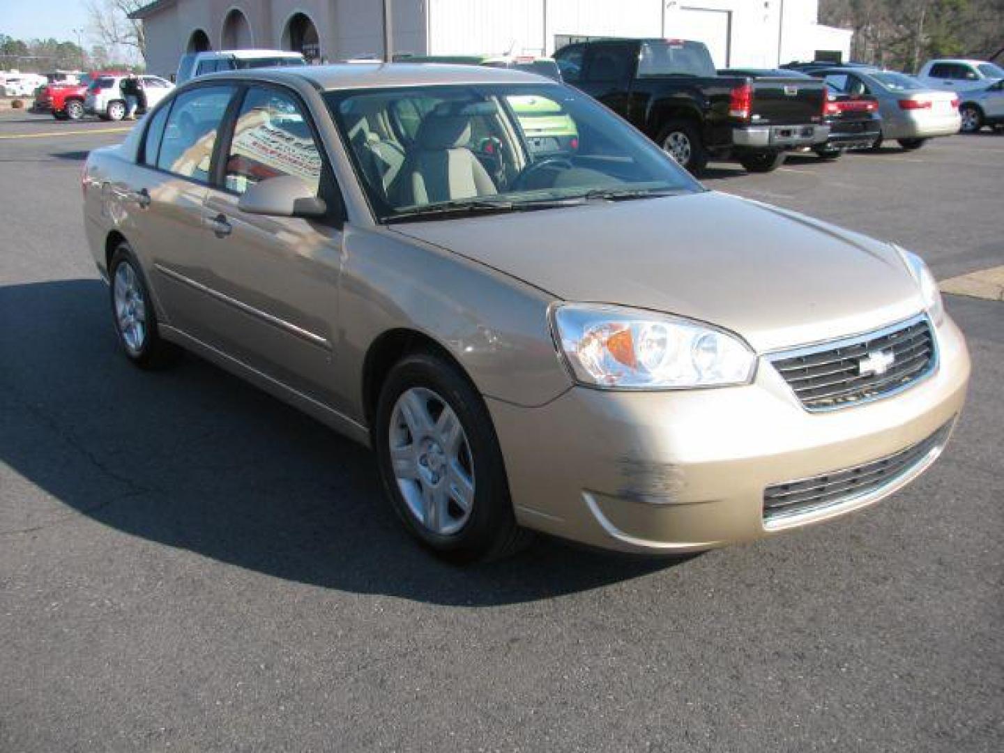 2006 Gold Chevrolet Malibu LT (1G1ZT51816F) with an 3.5L V6 OHV 12V engine, 4-Speed Automatic transmission, located at 2443 Albert Pike, Hot Springs, AR, 71913, (501) 623-6255, 34.492222, -93.109993 - Photo#5