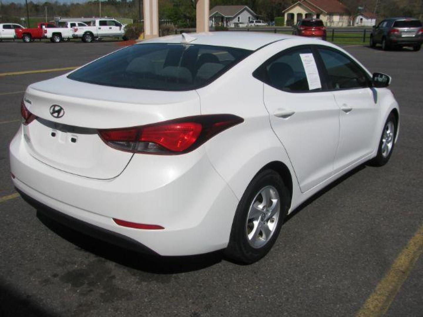 2014 White Hyundai Elantra GLS A/T (5NPDH4AE3EH) with an 1.8L L4 DOHC 16V engine, 6-Speed Automatic transmission, located at 2443 Albert Pike, Hot Springs, AR, 71913, (501) 623-6255, 34.492222, -93.109993 - Photo#2