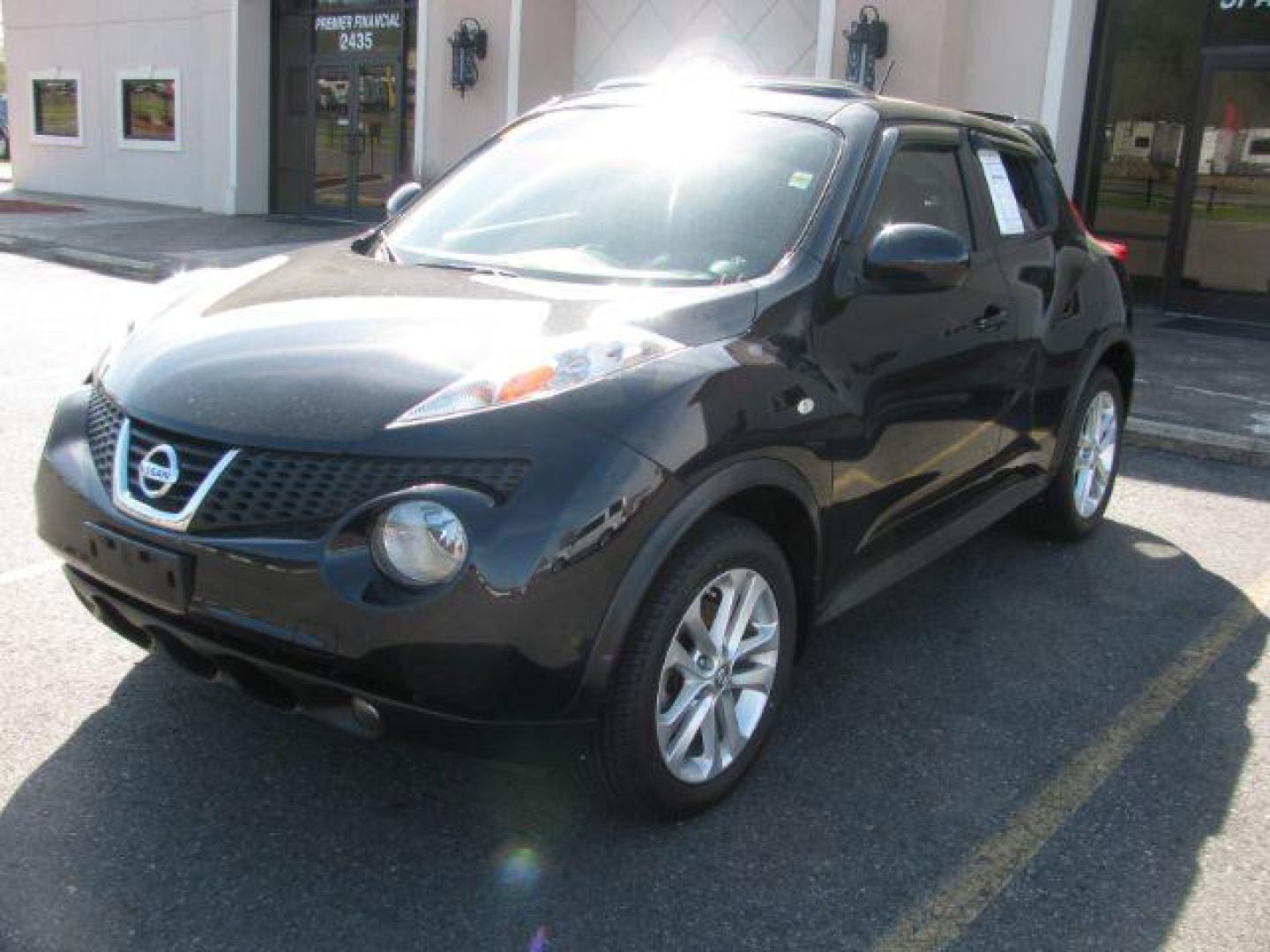 2014 Black Nissan Juke SL FWD (JN8AF5MR9ET) with an 1.6L L4 DOHC 16V engine, Continuously Variable Transmission transmission, located at 2443 Albert Pike, Hot Springs, AR, 71913, (501) 623-6255, 34.492222, -93.109993 - Photo#5