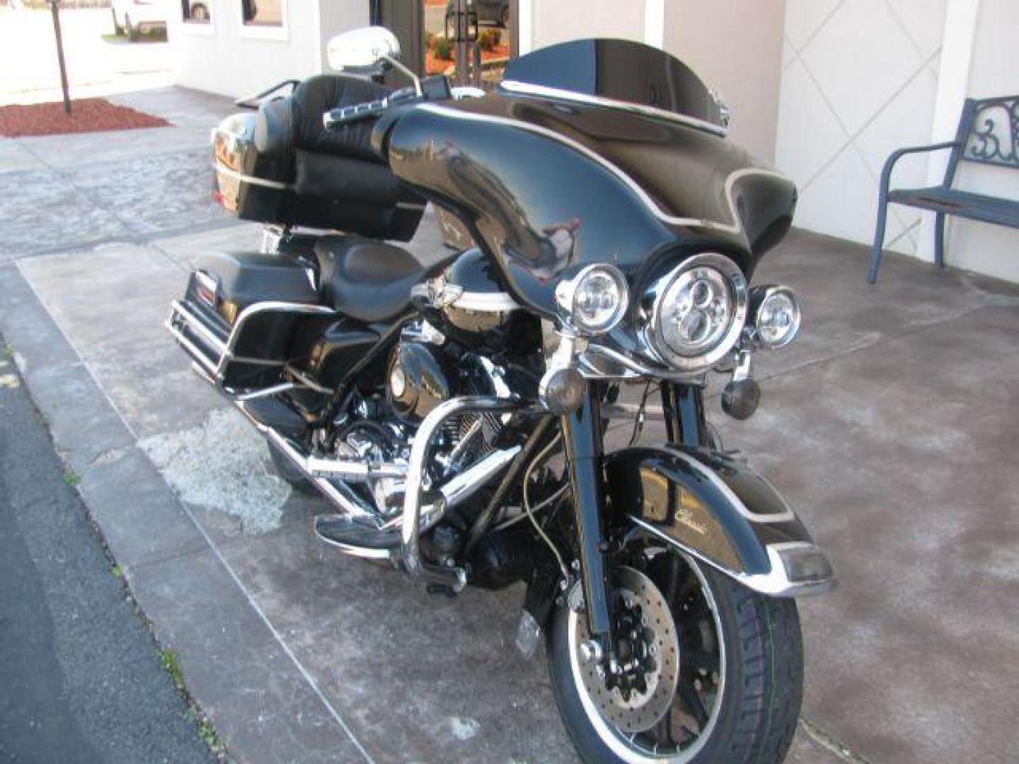 2003 Black Harley Davidson FLHTCI Electra Glide - (1HD1FFW183Y) with an 1450CC engine, located at 2443 Albert Pike, Hot Springs, AR, 71913, (501) 623-6255, 34.492222, -93.109993 - Photo#1