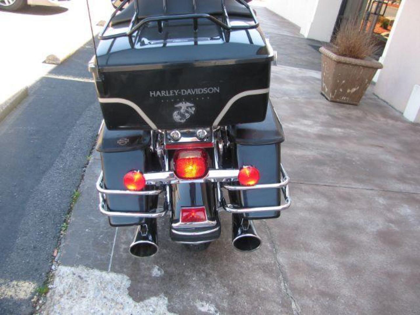 2003 Black Harley Davidson FLHTCI Electra Glide - (1HD1FFW183Y) with an 1450CC engine, located at 2443 Albert Pike, Hot Springs, AR, 71913, (501) 623-6255, 34.492222, -93.109993 - Photo#8