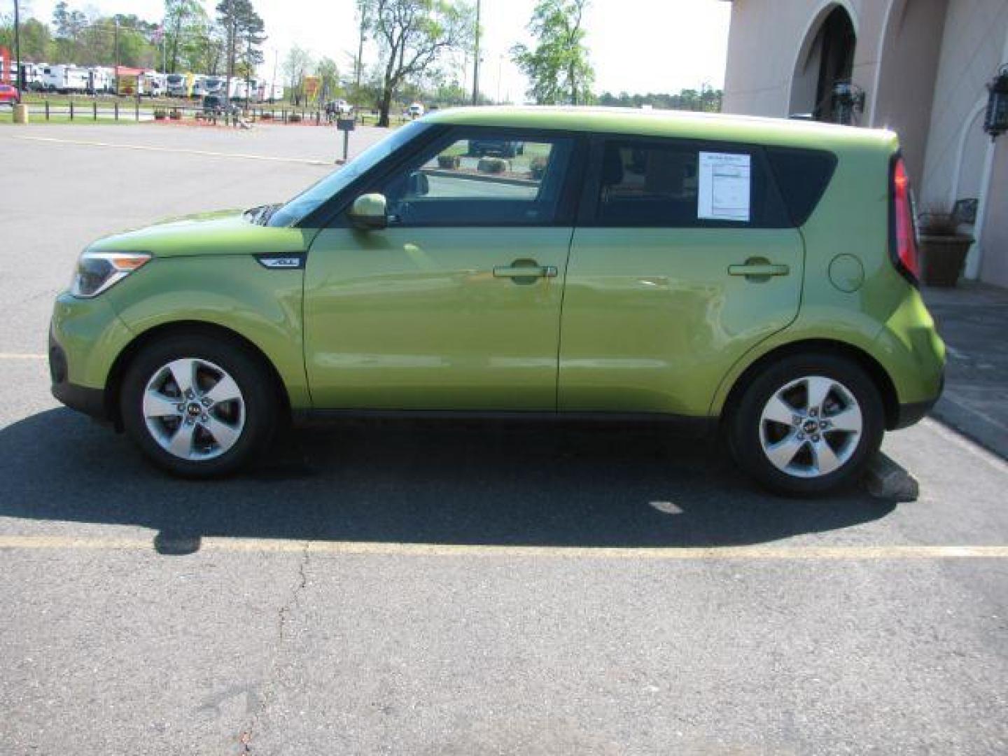 2018 Green Kia Soul WAGON 4-DR (KNDJN2A27J7) with an 1.6L L4 DOHC 16V engine, 6-Speed Automatic transmission, located at 2443 Albert Pike, Hot Springs, AR, 71913, (501) 623-6255, 34.492222, -93.109993 - Photo#1