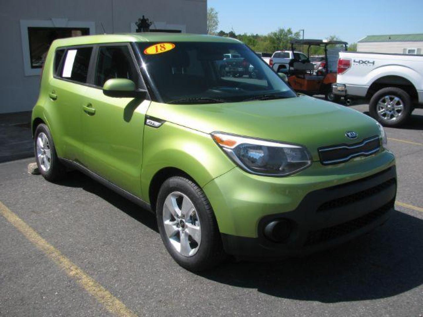 2018 Green Kia Soul WAGON 4-DR (KNDJN2A27J7) with an 1.6L L4 DOHC 16V engine, 6-Speed Automatic transmission, located at 2443 Albert Pike, Hot Springs, AR, 71913, (501) 623-6255, 34.492222, -93.109993 - Photo#5