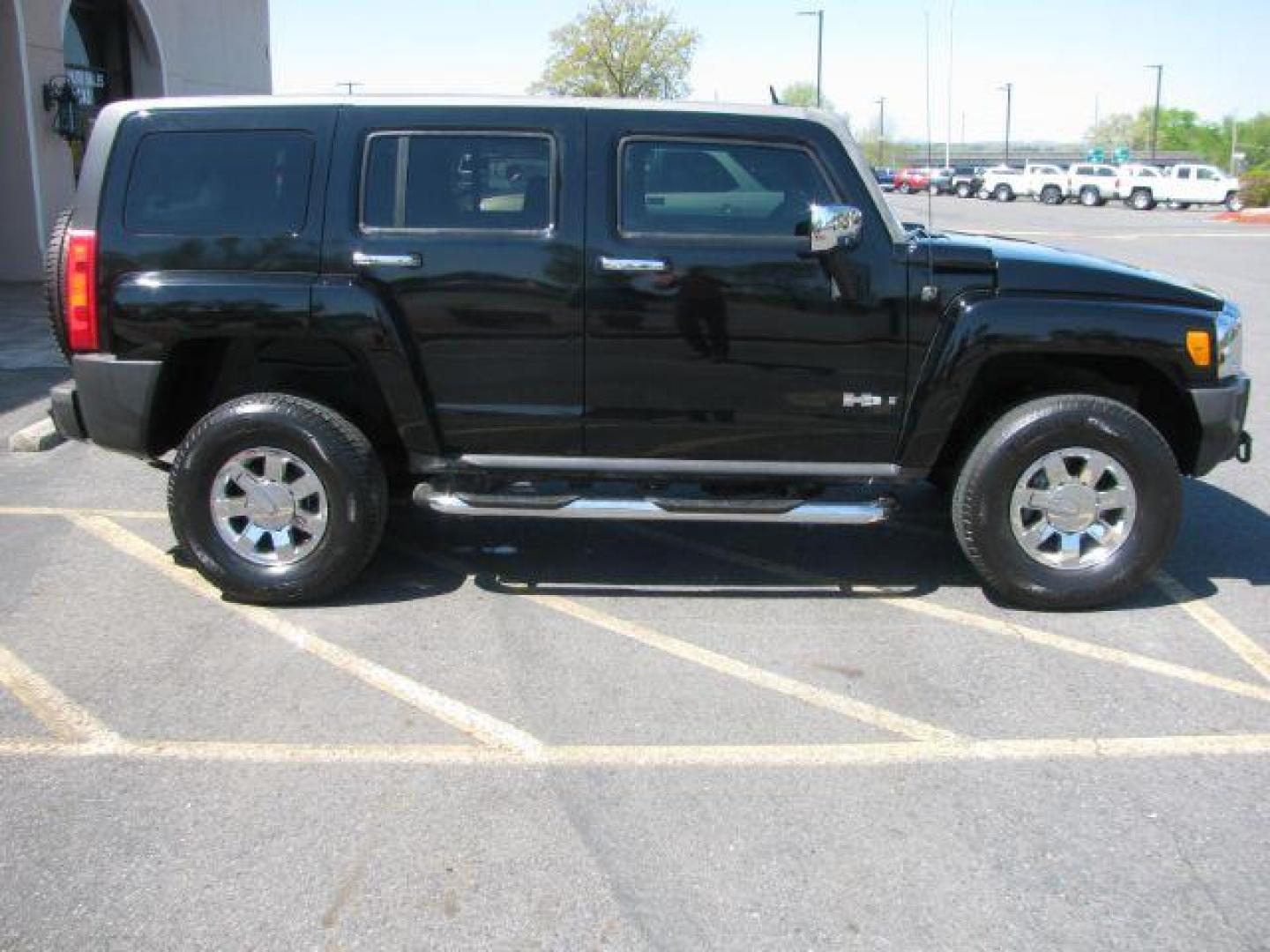 2006 Black Hummer H3 Sport Utility (5GTDN136X68) with an 3.5L L5 DOHC 20V engine, located at 2443 Albert Pike, Hot Springs, AR, 71913, (501) 623-6255, 34.492222, -93.109993 - ALL LISTED FEATURES MAY NOT BE AVAILABLE!!!!! - Photo#1