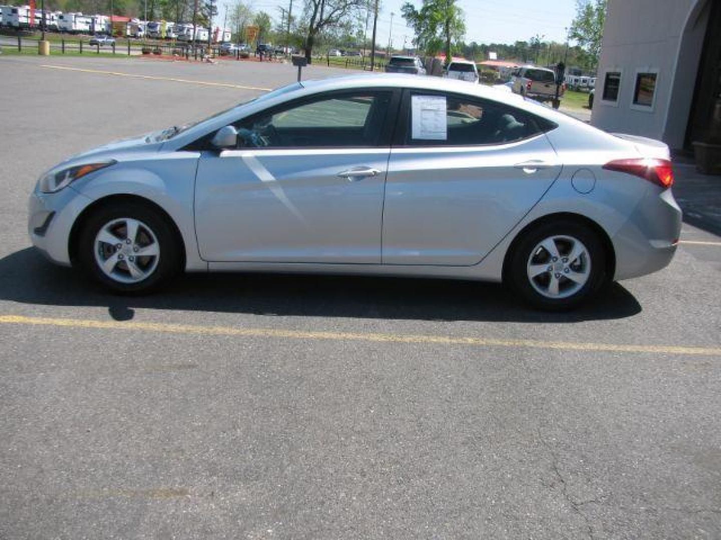 2014 Silver Hyundai Elantra GLS A/T (5NPDH4AE8EH) with an 1.8L L4 DOHC 16V engine, 6-Speed Automatic transmission, located at 2443 Albert Pike, Hot Springs, AR, 71913, (501) 623-6255, 34.492222, -93.109993 - Photo#5