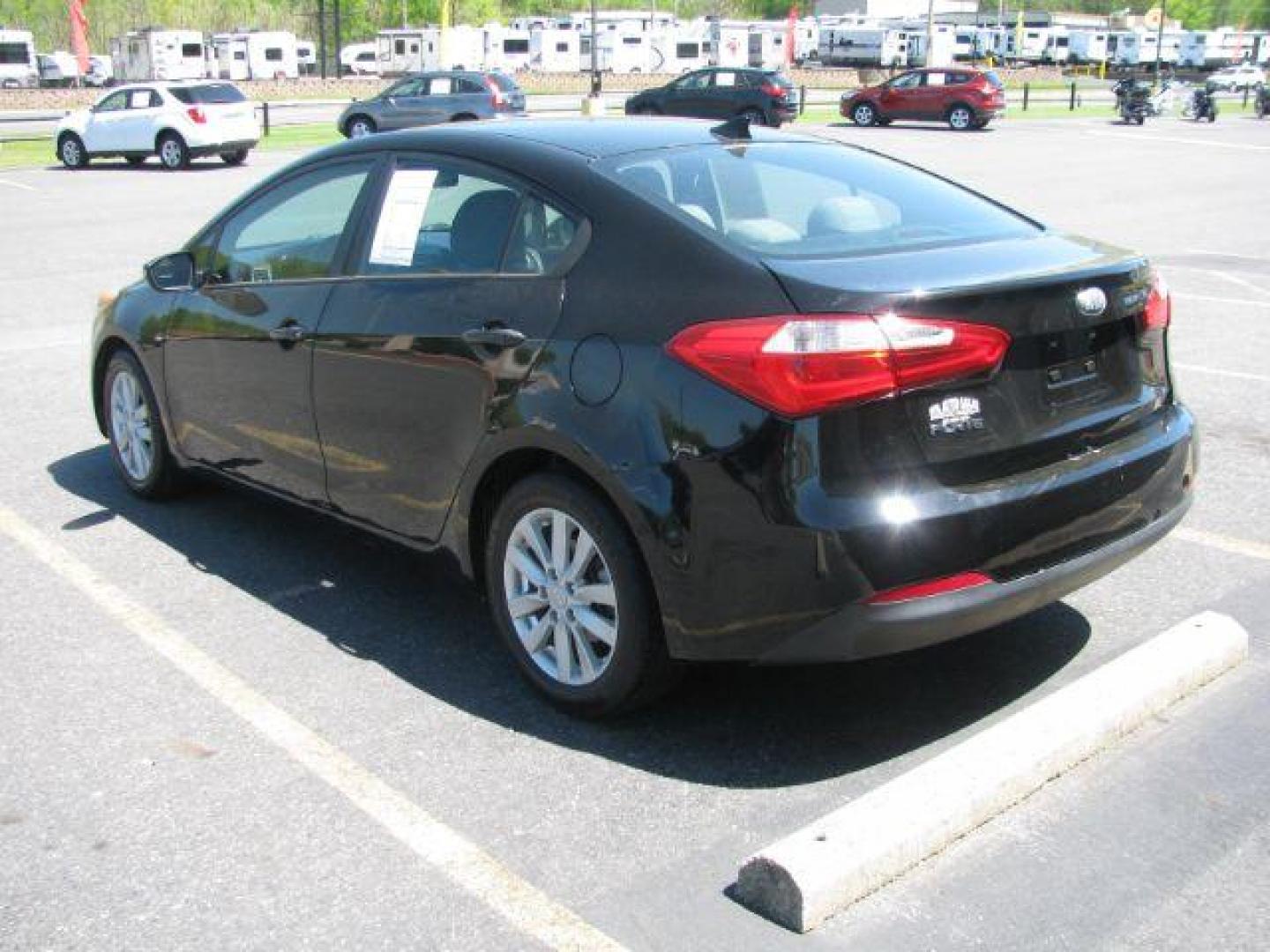 2014 Black Kia Forte EX (KNAFX4A67E5) with an 1.8L L4 DOHC 16V engine, 6-Speed Automatic transmission, located at 2443 Albert Pike, Hot Springs, AR, 71913, (501) 623-6255, 34.492222, -93.109993 - Photo#3