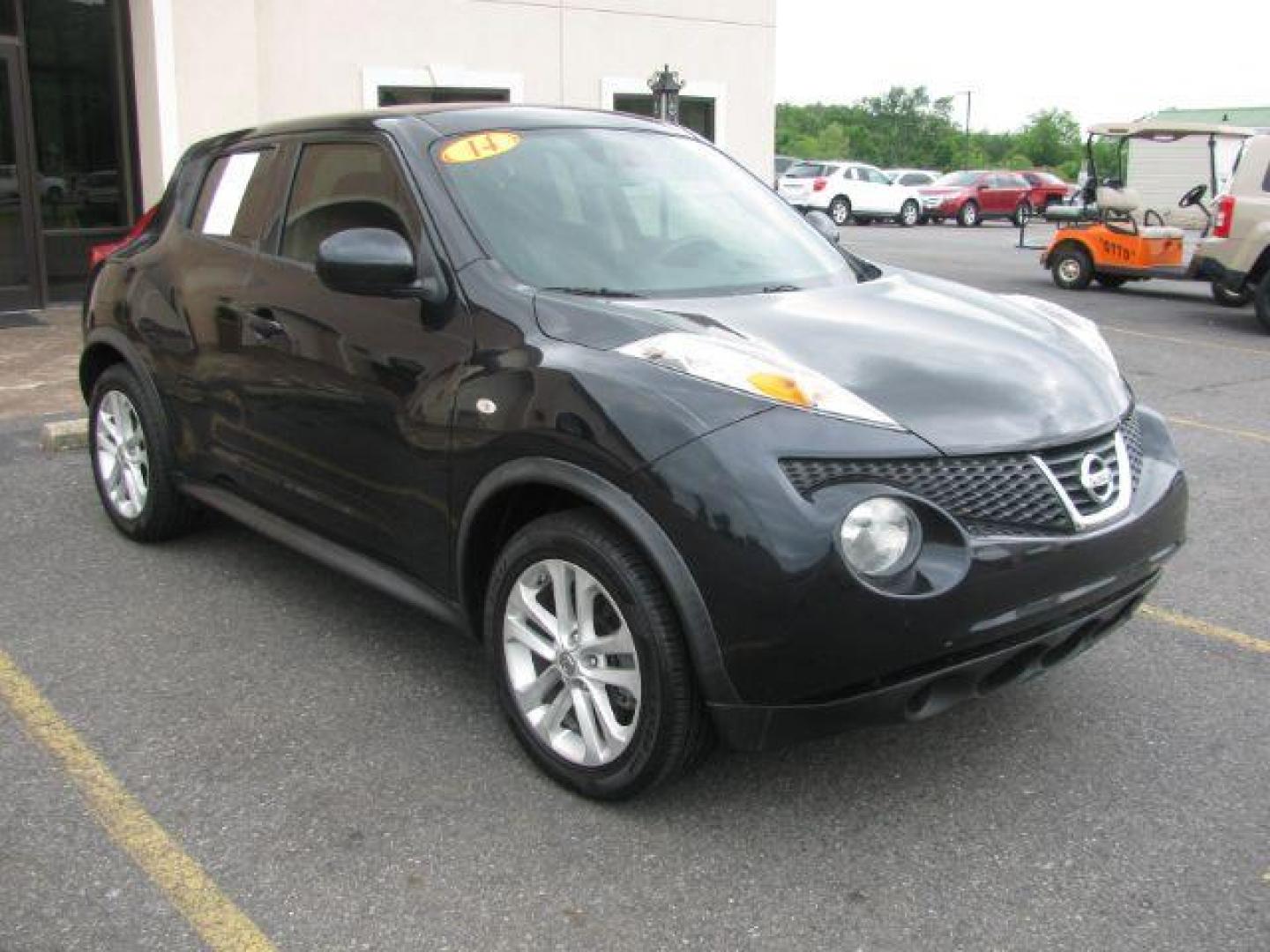 2014 Black Nissan Juke SL AWD (JN8AF5MV0ET) with an 1.6L L4 DOHC 16V engine, Continuously Variable Transmission transmission, located at 2443 Albert Pike, Hot Springs, AR, 71913, (501) 623-6255, 34.492222, -93.109993 - Photo#5