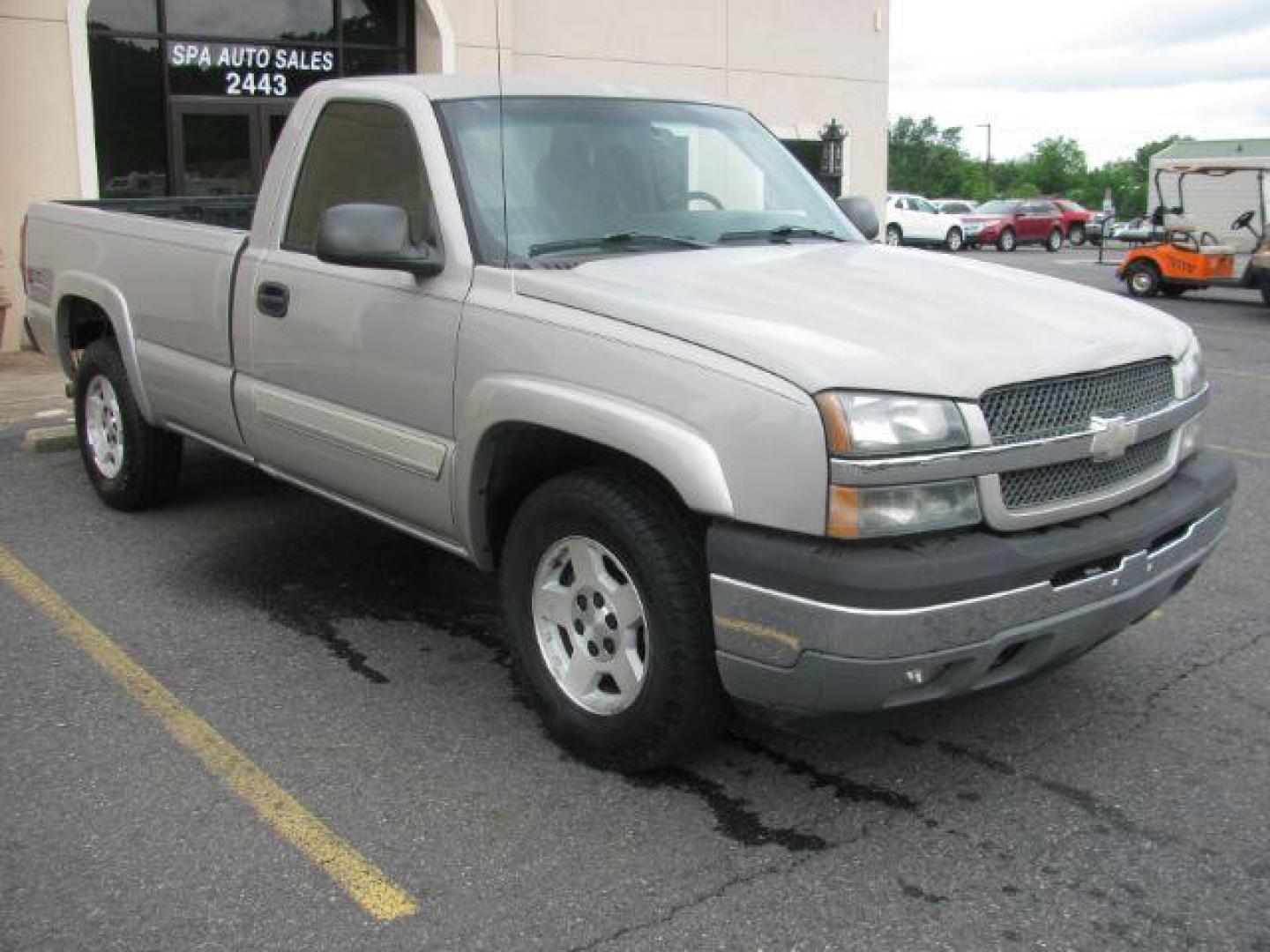 2005 Pewter Chevrolet Silverado 1500 LS Long Bed 4WD (1GCEK14T55Z) with an 5.3L V8 OHV 16V engine, located at 2443 Albert Pike, Hot Springs, AR, 71913, (501) 623-6255, 34.492222, -93.109993 - Photo#6