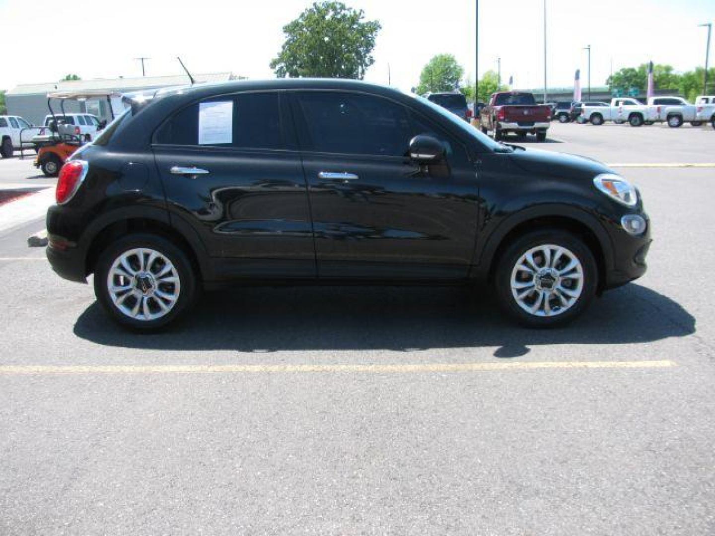 2016 Black Fiat 500x Easy AWD (ZFBCFYBT9GP) with an 2.4L L4 engine, 9-Speed Automatic transmission, located at 2443 Albert Pike, Hot Springs, AR, 71913, (501) 623-6255, 34.492222, -93.109993 - Photo#4