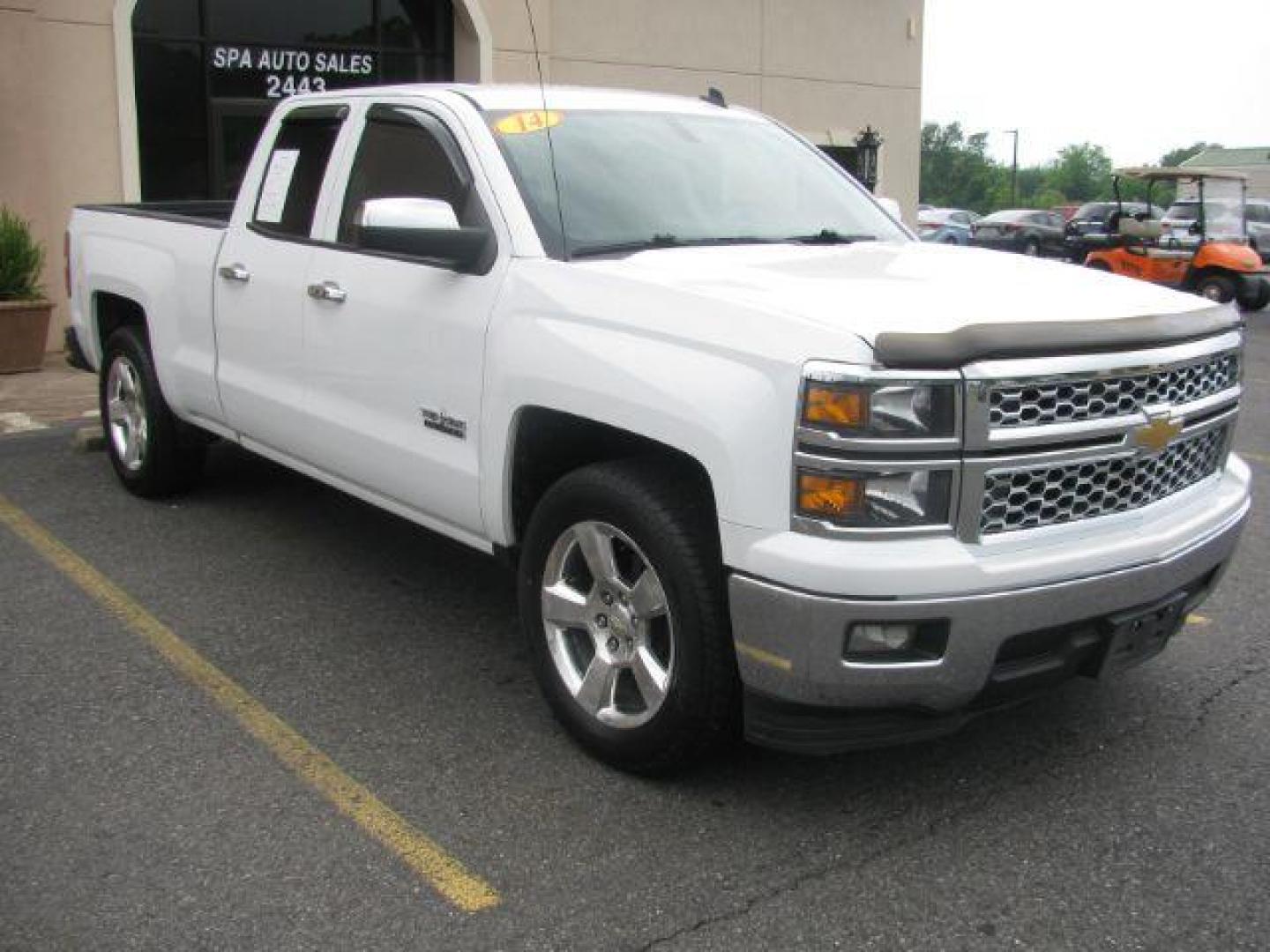 2014 White Chevrolet Silverado 1500 EXTENDED CAB PICKUP 4-DR (1GCRCREH5EZ) with an 4.3L V6 OHV 12V engine, 6-Speed Automatic transmission, located at 2443 Albert Pike, Hot Springs, AR, 71913, (501) 623-6255, 34.492222, -93.109993 - Photo#6