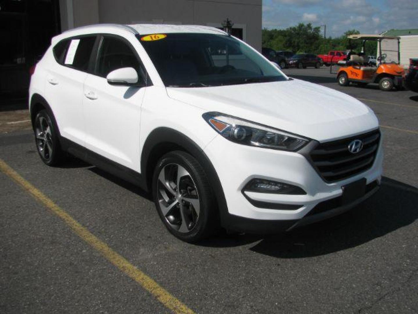 2016 White Hyundai Tucson Sport AWD (KM8J3CA29GU) with an 1.6L L4 DOHC 16V engine, 7-Speed Automatic transmission, located at 2443 Albert Pike, Hot Springs, AR, 71913, (501) 623-6255, 34.492222, -93.109993 - Photo#0