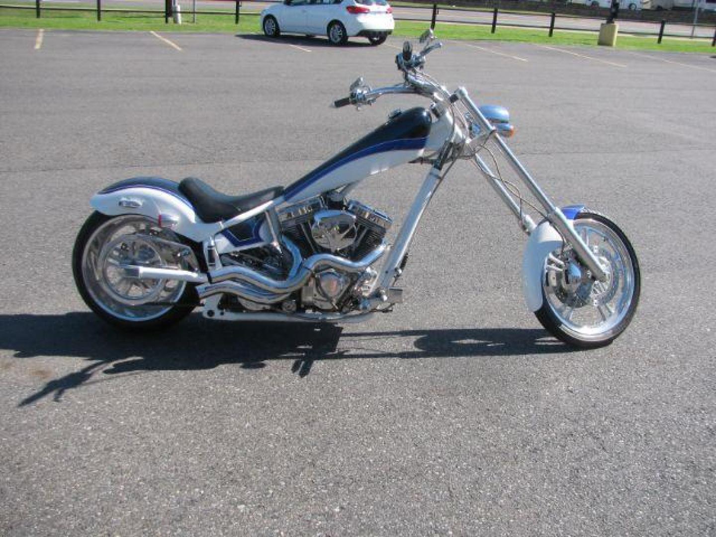 2005 White American Ironhorse Texas Chopper - (5L5TX144151) , 6 speed manual transmission, located at 2443 Albert Pike, Hot Springs, AR, 71913, (501) 623-6255, 34.492222, -93.109993 - Photo#1