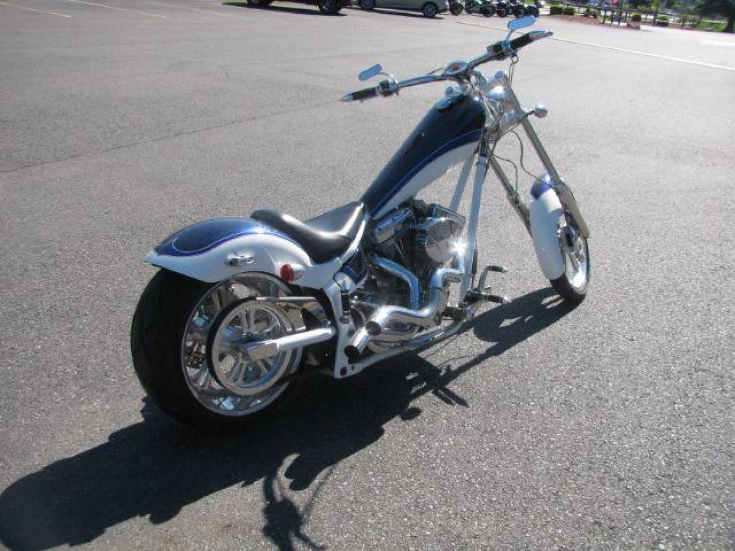 2005 White American Ironhorse Texas Chopper - (5L5TX144151) , 6 speed manual transmission, located at 2443 Albert Pike, Hot Springs, AR, 71913, (501) 623-6255, 34.492222, -93.109993 - Photo#2