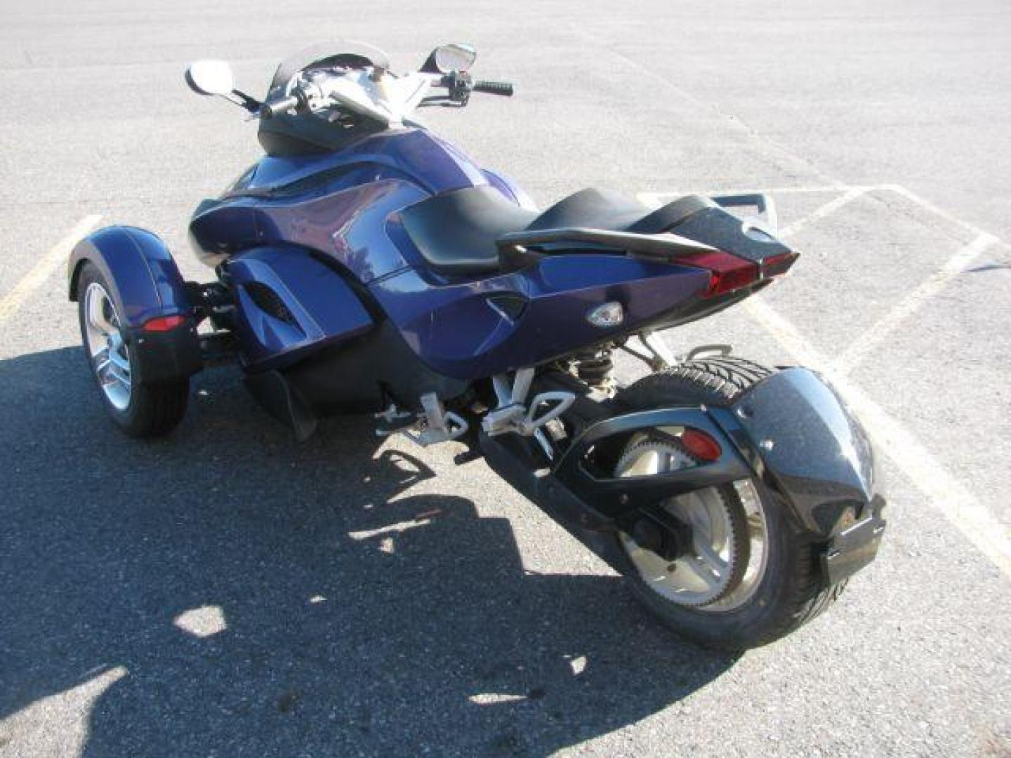 2010 Purple Can-Am Spyder RSS - (2BXJAMC13AV) , located at 2443 Albert Pike, Hot Springs, AR, 71913, (501) 623-6255, 34.492222, -93.109993 - Photo#2