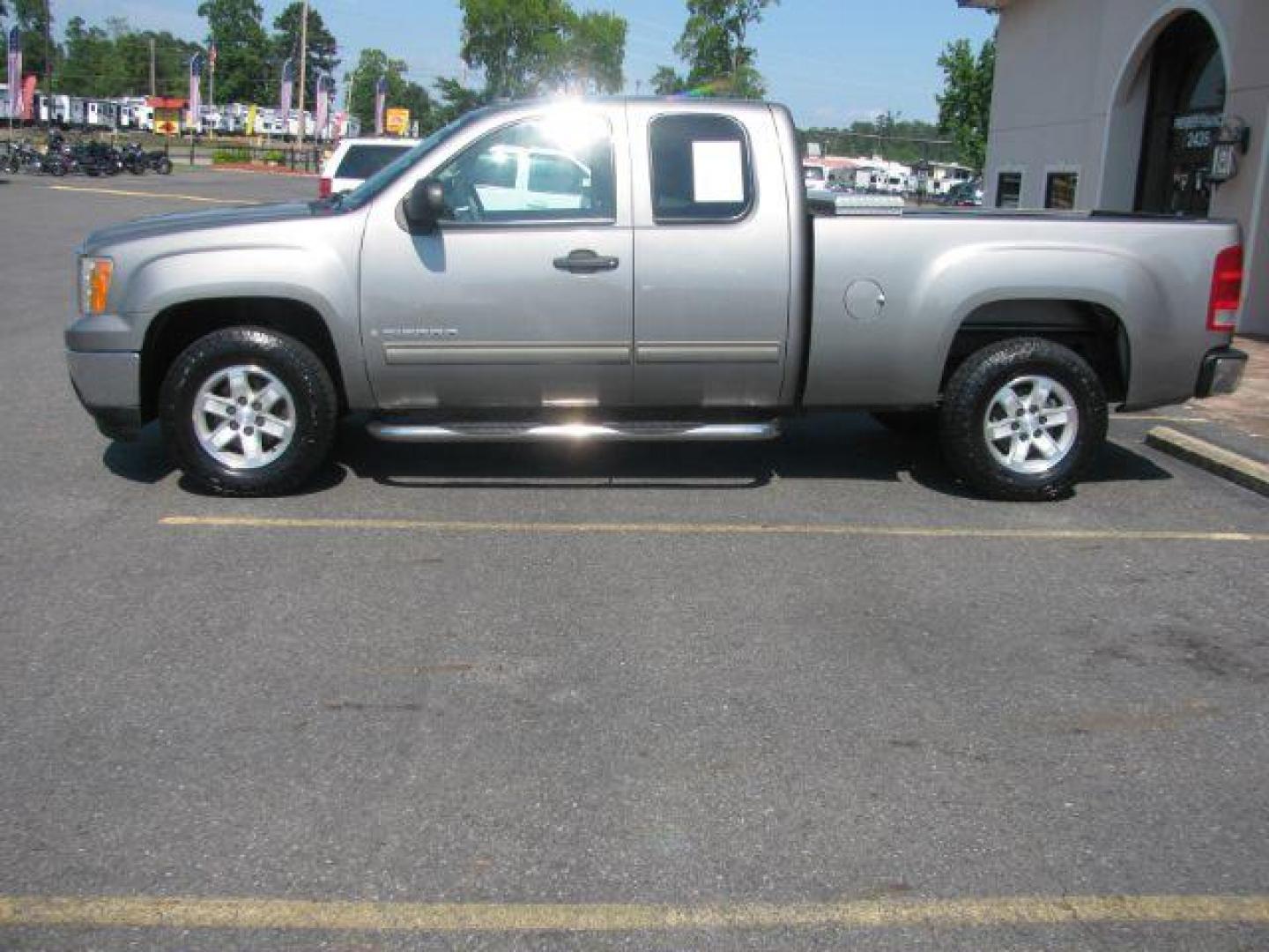 2009 Gray GMC Sierra 1500 SLE1 Ext. Cab Std. Box 2WD (1GTEC29J99Z) with an 5.3L V8 OHV 16V engine, 6-Speed Automatic transmission, located at 2443 Albert Pike, Hot Springs, AR, 71913, (501) 623-6255, 34.492222, -93.109993 - Photo#1