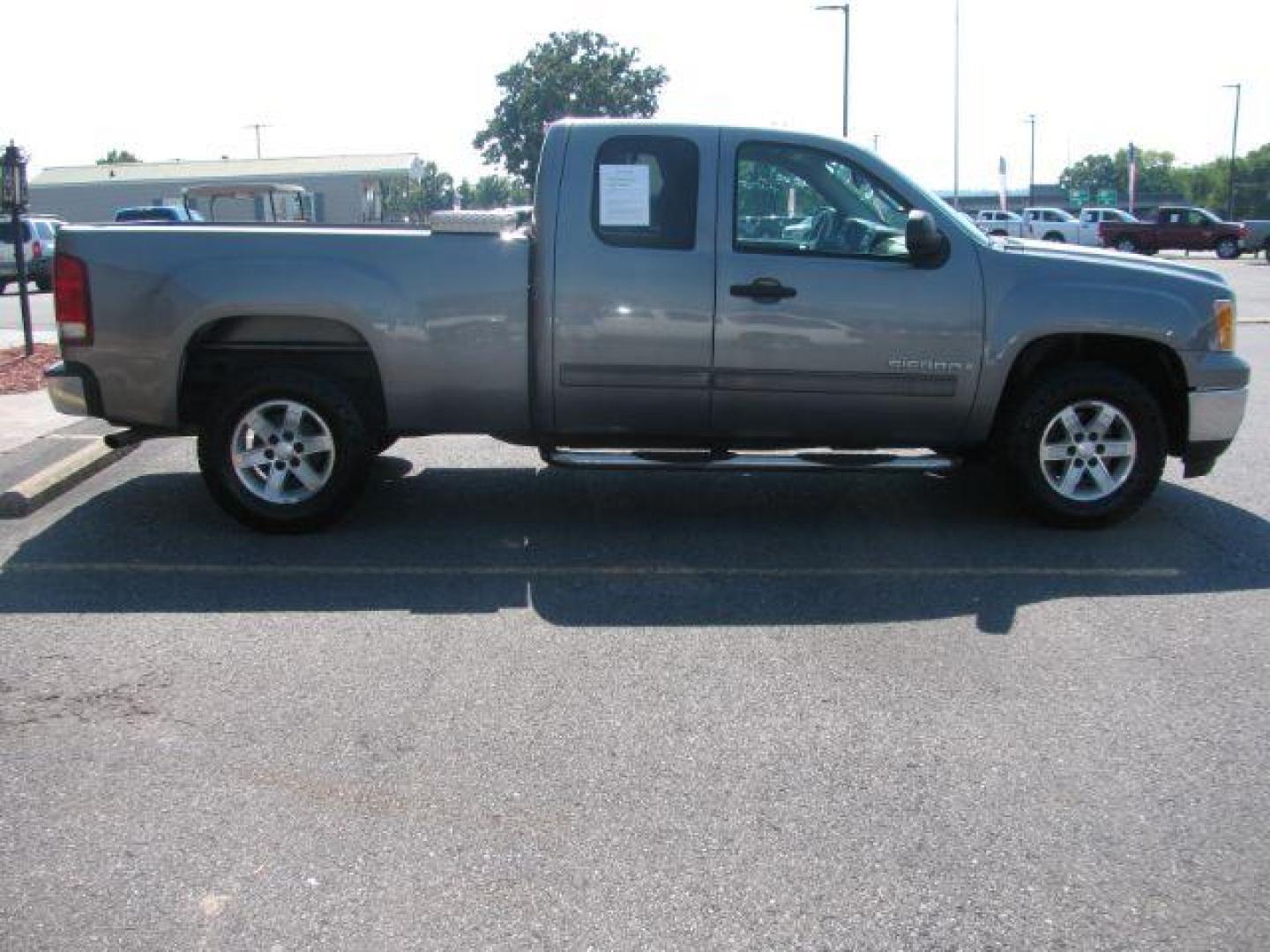 2009 Gray GMC Sierra 1500 SLE1 Ext. Cab Std. Box 2WD (1GTEC29J99Z) with an 5.3L V8 OHV 16V engine, 6-Speed Automatic transmission, located at 2443 Albert Pike, Hot Springs, AR, 71913, (501) 623-6255, 34.492222, -93.109993 - Photo#5