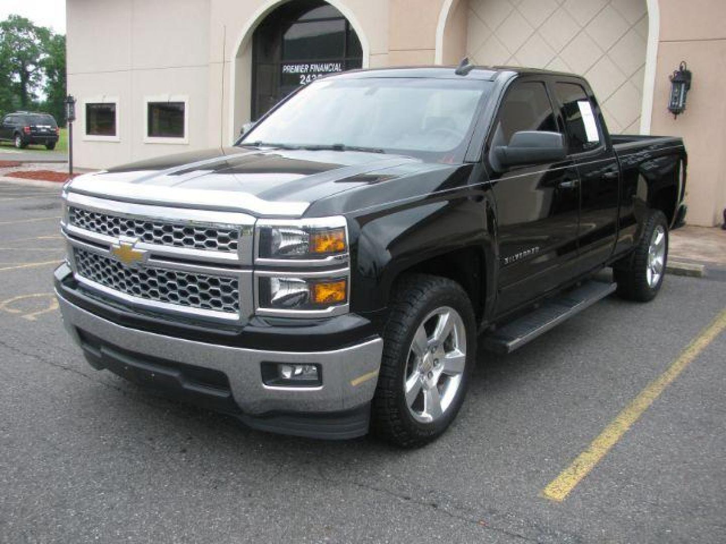 2015 Black Chevrolet Silverado 1500 EXTENDED CAB PICKUP 4-DR (1GCRCREC4FZ) with an 5.3L V8 OHV 16V engine, 6-Speed Automatic transmission, located at 2443 Albert Pike, Hot Springs, AR, 71913, (501) 623-6255, 34.492222, -93.109993 - Photo#0