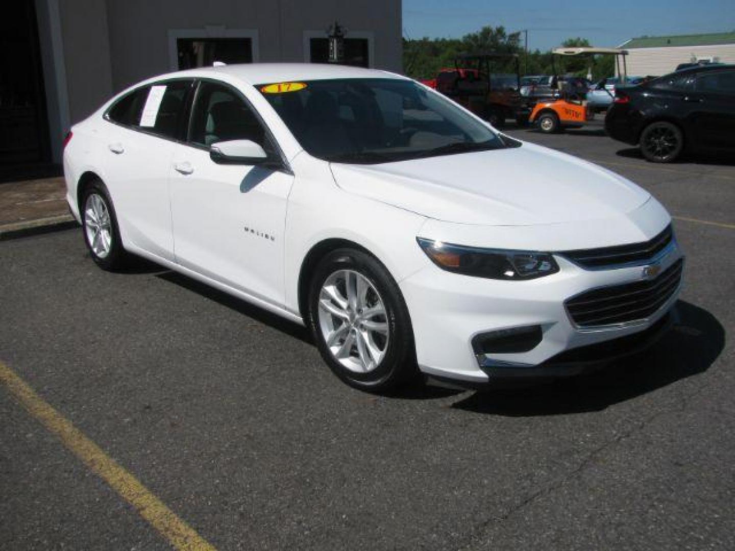 2017 White Chevrolet Malibu 1LT (1G1ZE5ST4HF) with an 1.5L L4 DOHC 16V engine, 6-Speed Automatic transmission, located at 2443 Albert Pike, Hot Springs, AR, 71913, (501) 623-6255, 34.492222, -93.109993 - Photo#0