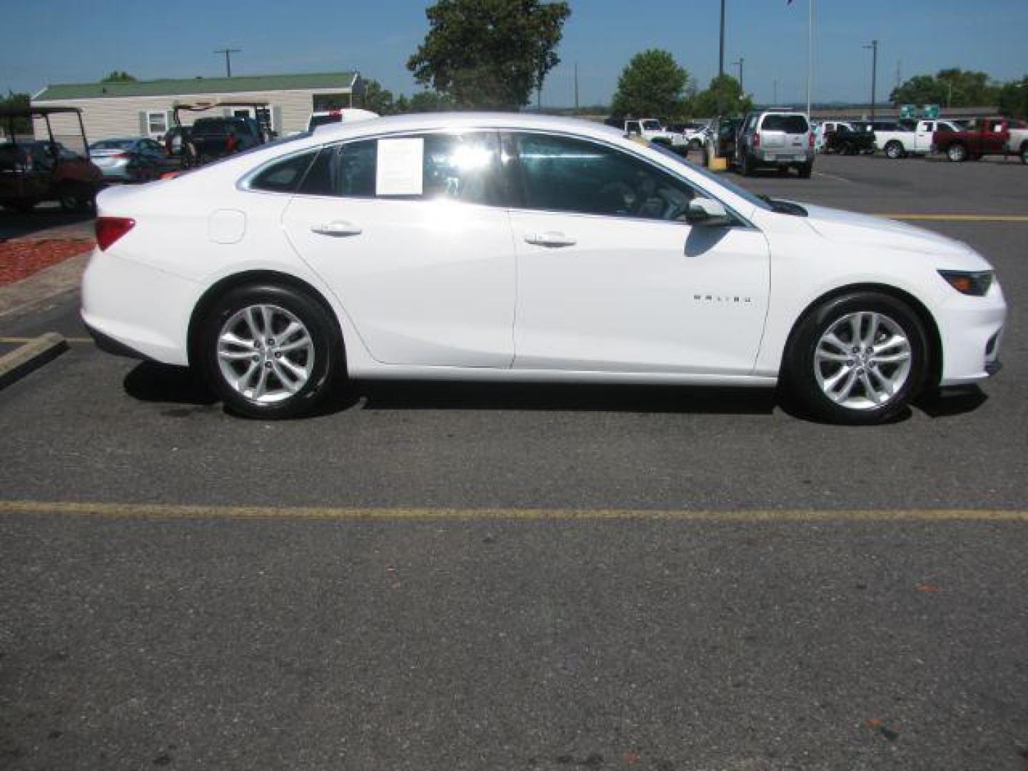 2017 White Chevrolet Malibu 1LT (1G1ZE5ST4HF) with an 1.5L L4 DOHC 16V engine, 6-Speed Automatic transmission, located at 2443 Albert Pike, Hot Springs, AR, 71913, (501) 623-6255, 34.492222, -93.109993 - Photo#1