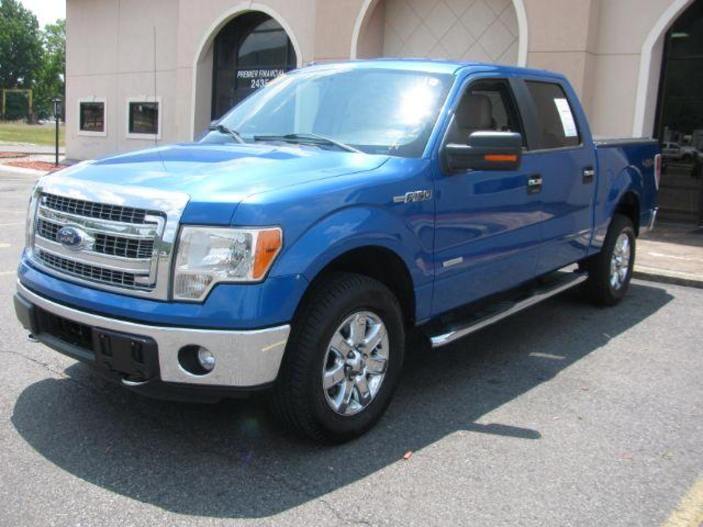 2014 Blue Ford F-150 XLT SuperCrew 5.5-ft. Bed 4WD (1FTFW1ET3EK) with an 3.5L V6 TURBO engine, 6-Speed Automatic transmission, located at 2443 Albert Pike, Hot Springs, AR, 71913, (501) 623-6255, 34.492222, -93.109993 - Photo#5