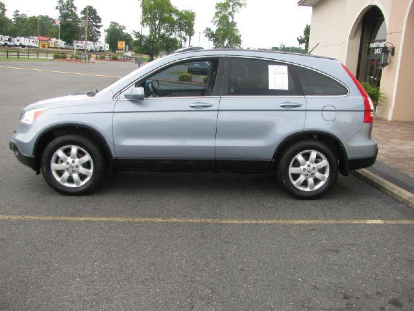 2008 Blue Honda CR-V EX-L 2WD AT (5J6RE38738L) with an 2.4L L4 DOHC 16V engine, 5-Speed Automatic transmission, located at 2443 Albert Pike, Hot Springs, AR, 71913, (501) 623-6255, 34.492222, -93.109993 - Photo#1