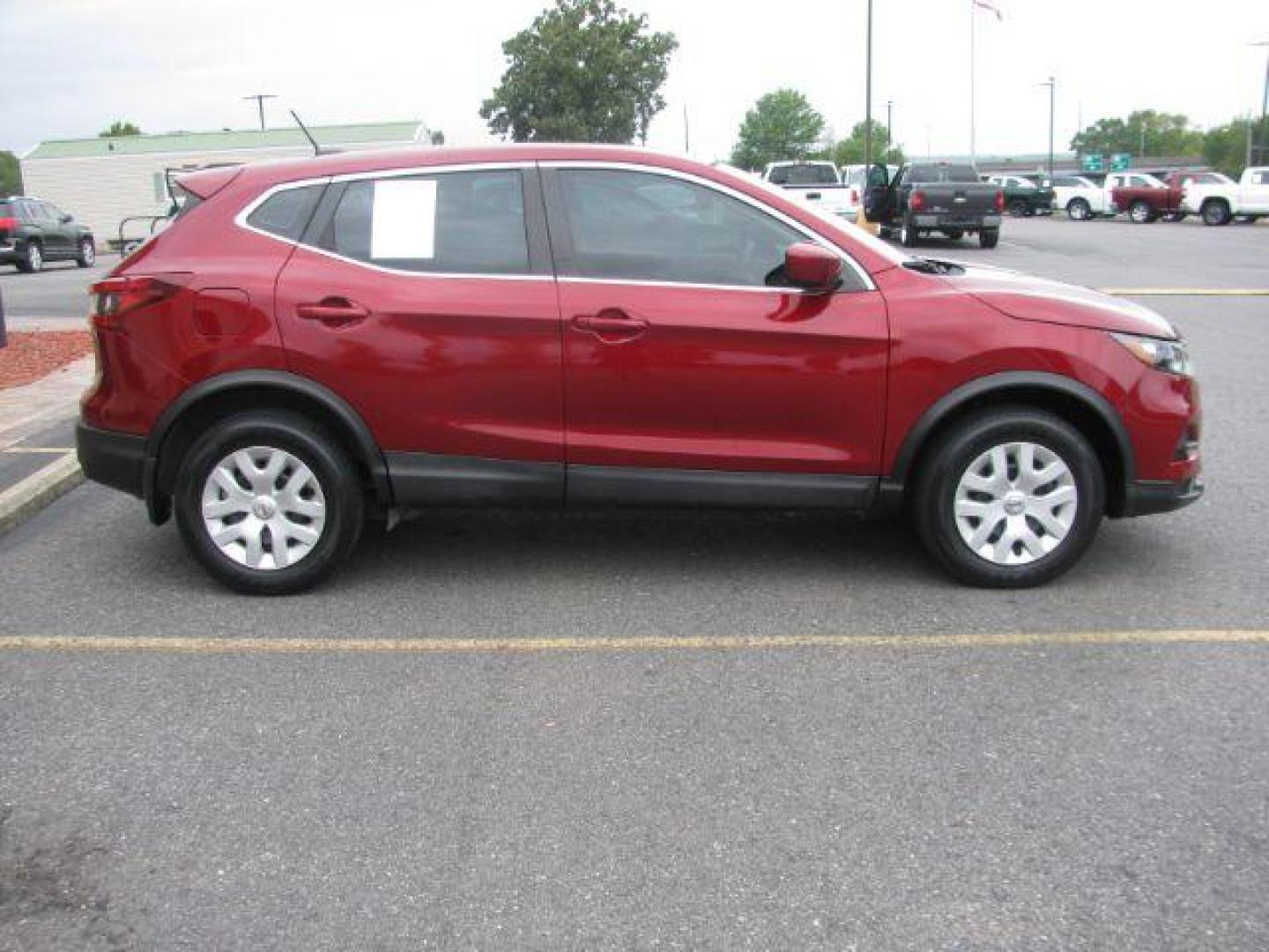 2020 Maroon Nissan Rogue Sport S (JN1BJ1CV8LW) with an 2.0L L4 DOHC 16V engine, Continuously Variable Transmission transmission, located at 2443 Albert Pike, Hot Springs, AR, 71913, (501) 623-6255, 34.492222, -93.109993 - Photo#4