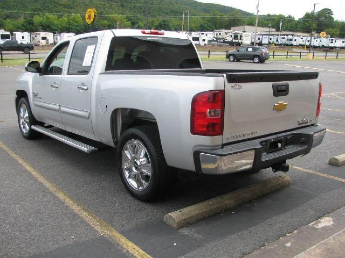 2012 Silver Chevrolet Silverado 1500 LT Crew Cab 2WD (3GCPCSE02CG) with an 5.3L V8 OHV 16V FFV engine, 6-Speed Automatic transmission, located at 2443 Albert Pike, Hot Springs, AR, 71913, (501) 623-6255, 34.492222, -93.109993 - Photo#2