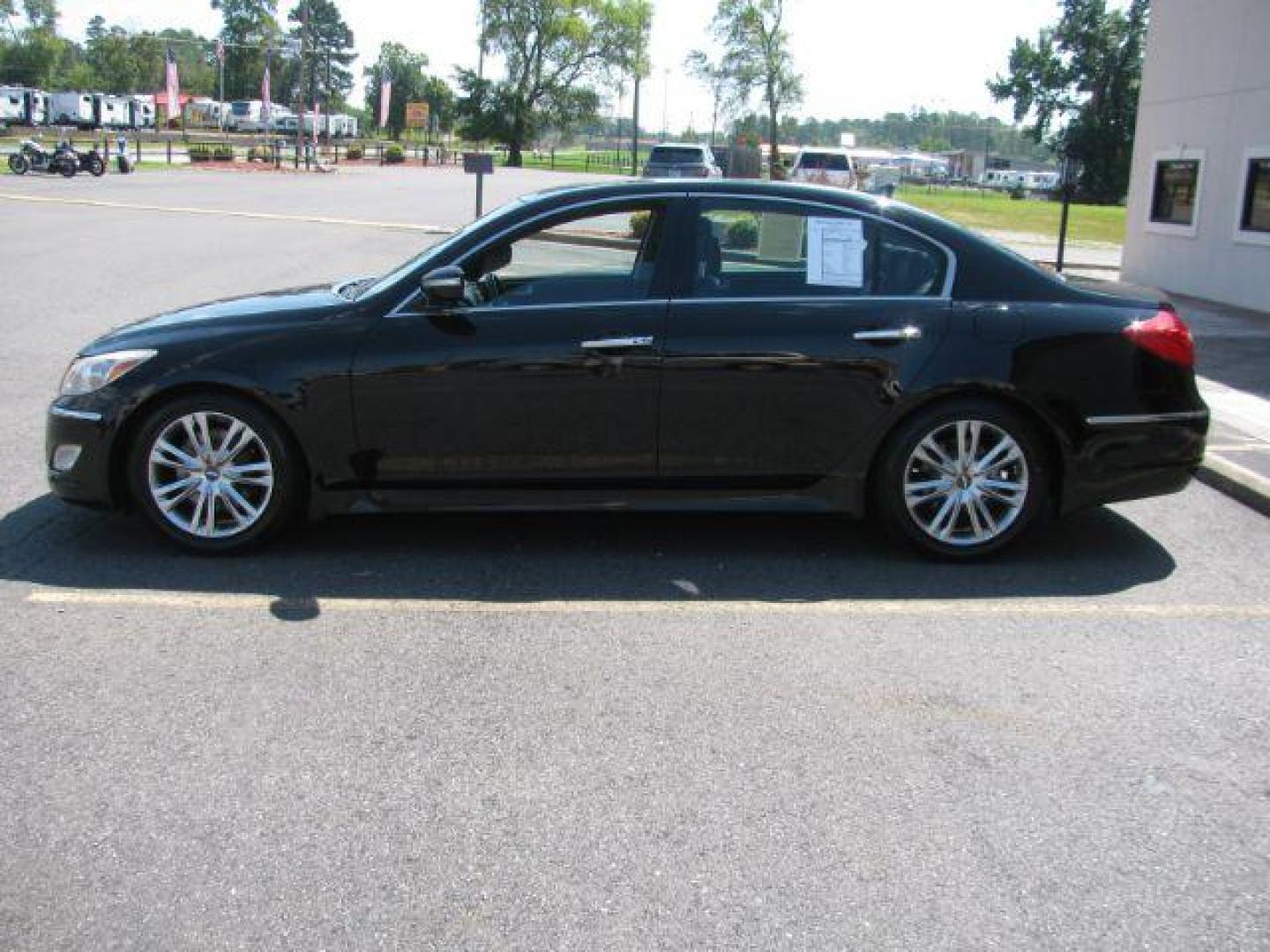 2012 Black Hyundai Genesis 3.8L (KMHGC4DD6CU) with an 3.8L V6 DOHC 24V engine, 6-Speed Automatic transmission, located at 2443 Albert Pike, Hot Springs, AR, 71913, (501) 623-6255, 34.492222, -93.109993 - Photo#4