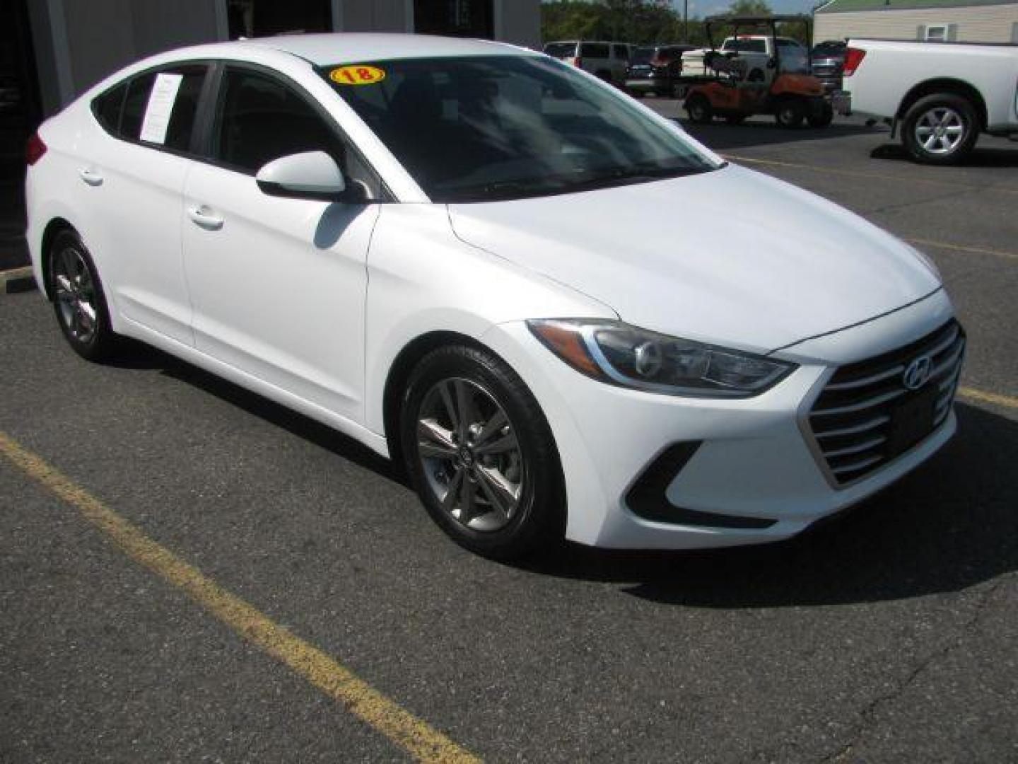 2018 White Hyundai Elantra Limited (5NPD84LF0JH) with an 1.8L L4 DOHC 16V engine, 6-Speed Automatic transmission, located at 2443 Albert Pike, Hot Springs, AR, 71913, (501) 623-6255, 34.492222, -93.109993 - Photo#0