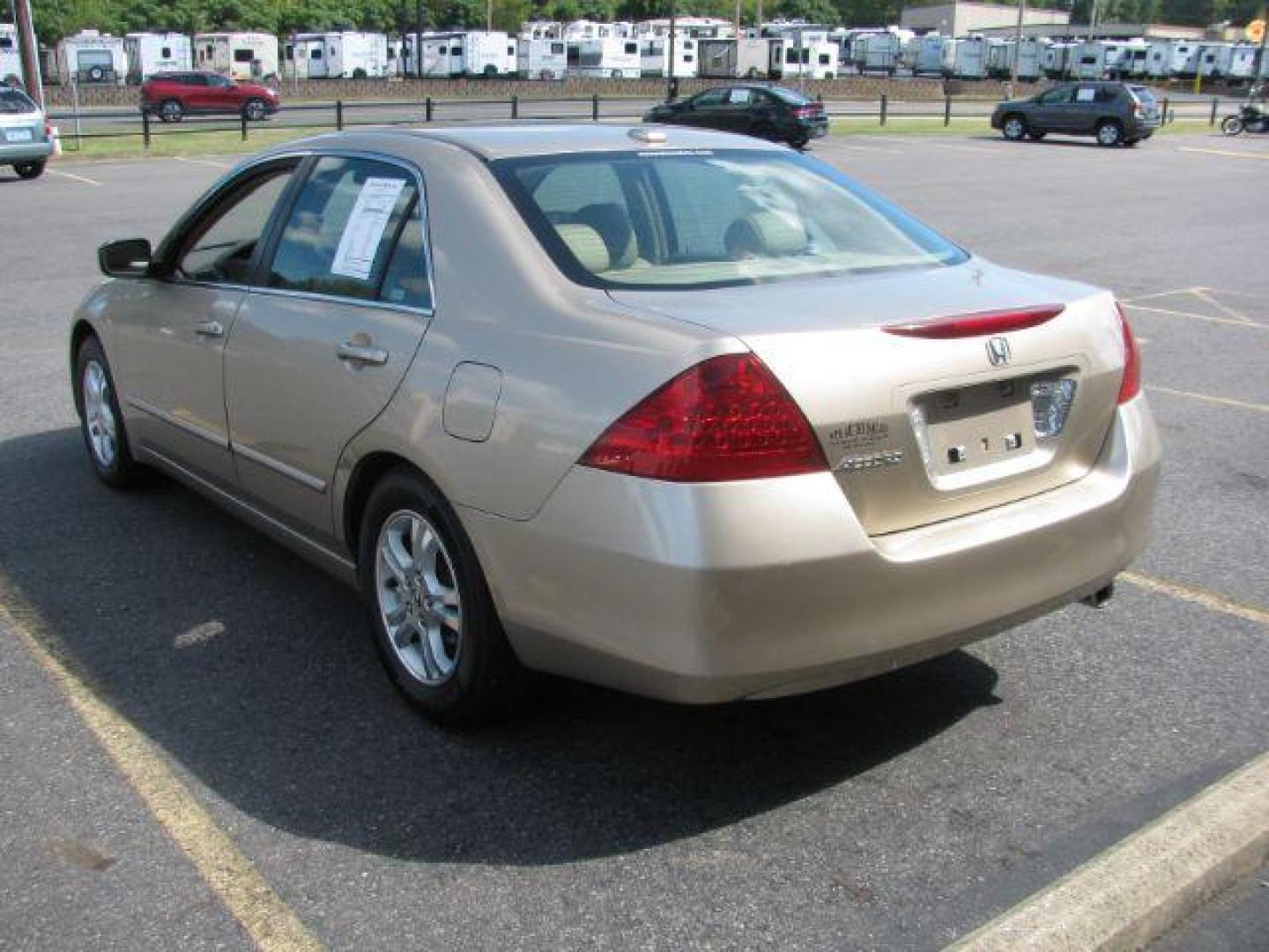 2006 Gold Honda Accord EX Sedan AT w/ Leather and XM Radio (1HGCM56826A) with an 2.4L L4 DOHC 16V engine, 5-Speed Automatic transmission, located at 2443 Albert Pike, Hot Springs, AR, 71913, (501) 623-6255, 34.492222, -93.109993 - Photo#3