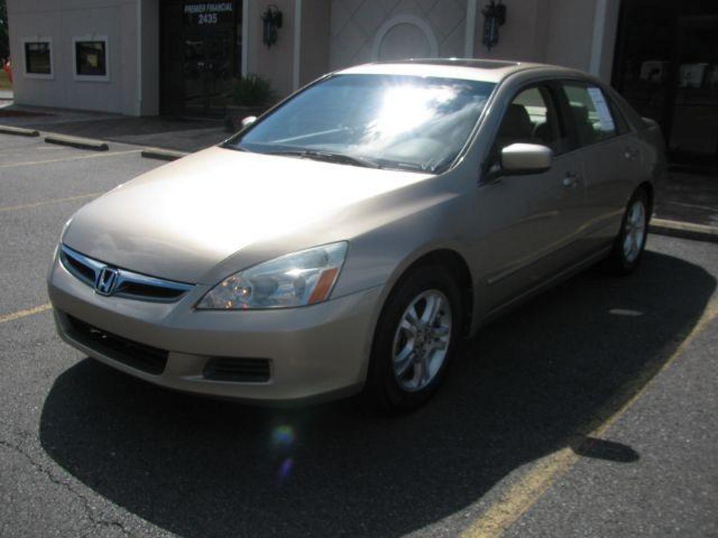 2006 Gold Honda Accord EX Sedan AT w/ Leather and XM Radio (1HGCM56826A) with an 2.4L L4 DOHC 16V engine, 5-Speed Automatic transmission, located at 2443 Albert Pike, Hot Springs, AR, 71913, (501) 623-6255, 34.492222, -93.109993 - Photo#5