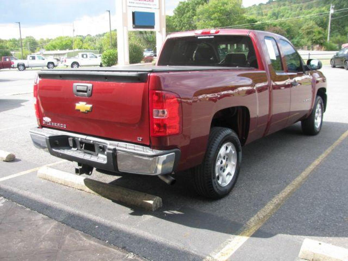 2013 Maroon Chevrolet Silverado 1500 LT Ext. Cab 2WD (1GCRCSE06DZ) with an 5.3L V8 OHV 16V FFV engine, located at 2443 Albert Pike, Hot Springs, AR, 71913, (501) 623-6255, 34.492222, -93.109993 - Photo#3