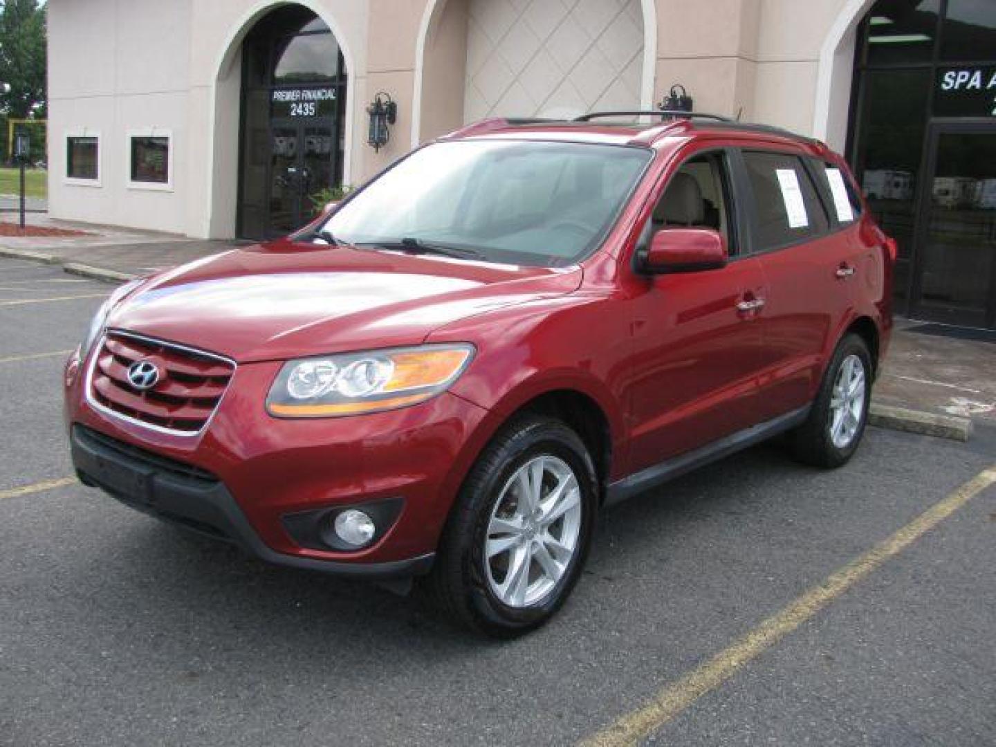 2010 Maroon Hyundai Santa Fe Limited 2.4 FWD (5NMSK3AB0AH) with an 2.4L L4 DOHC 16V engine, 6-Speed Automatic transmission, located at 2443 Albert Pike, Hot Springs, AR, 71913, (501) 623-6255, 34.492222, -93.109993 - Photo#5