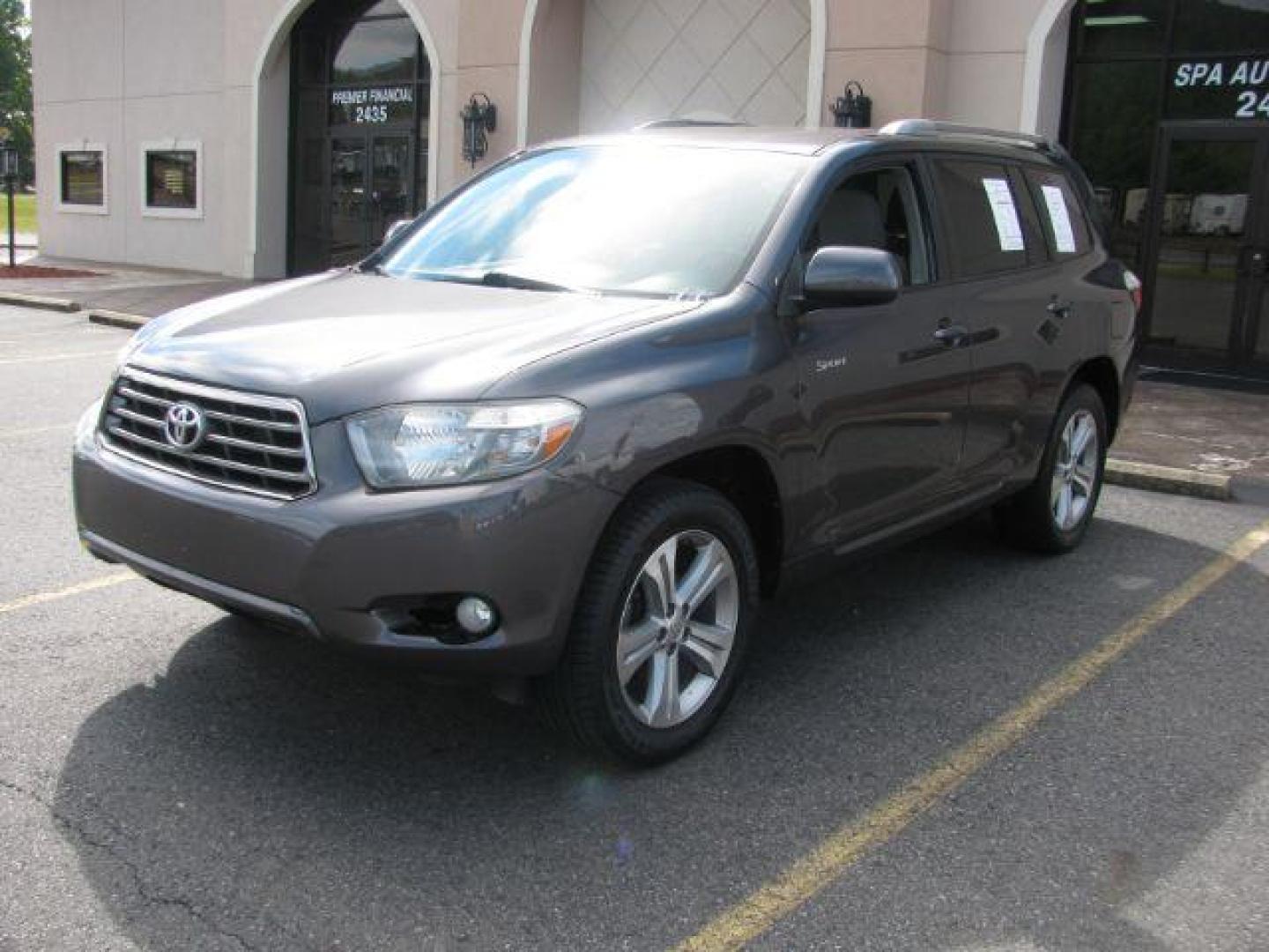 2008 Gray Toyota Highlander Sport 2WD (JTEDS43A082) with an 3.5L V6 DOHC 24V engine, 5-Speed Automatic transmission, located at 2443 Albert Pike, Hot Springs, AR, 71913, (501) 623-6255, 34.492222, -93.109993 - Photo#5